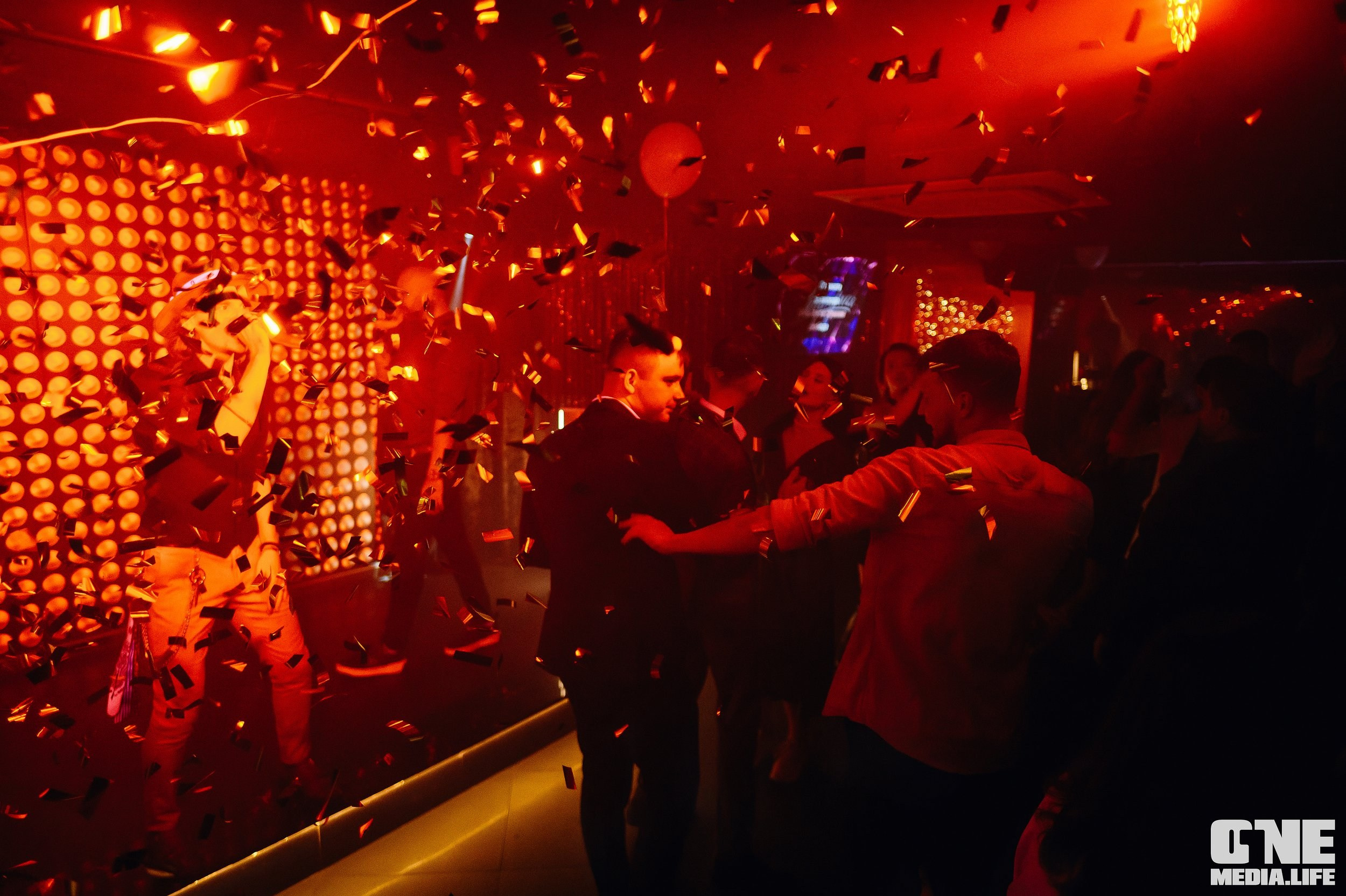 Фоторепортаж из караоке-клуба Эйфория. One Media Life: фоторепортажи, фотоотчеты с мероприятий и заведений