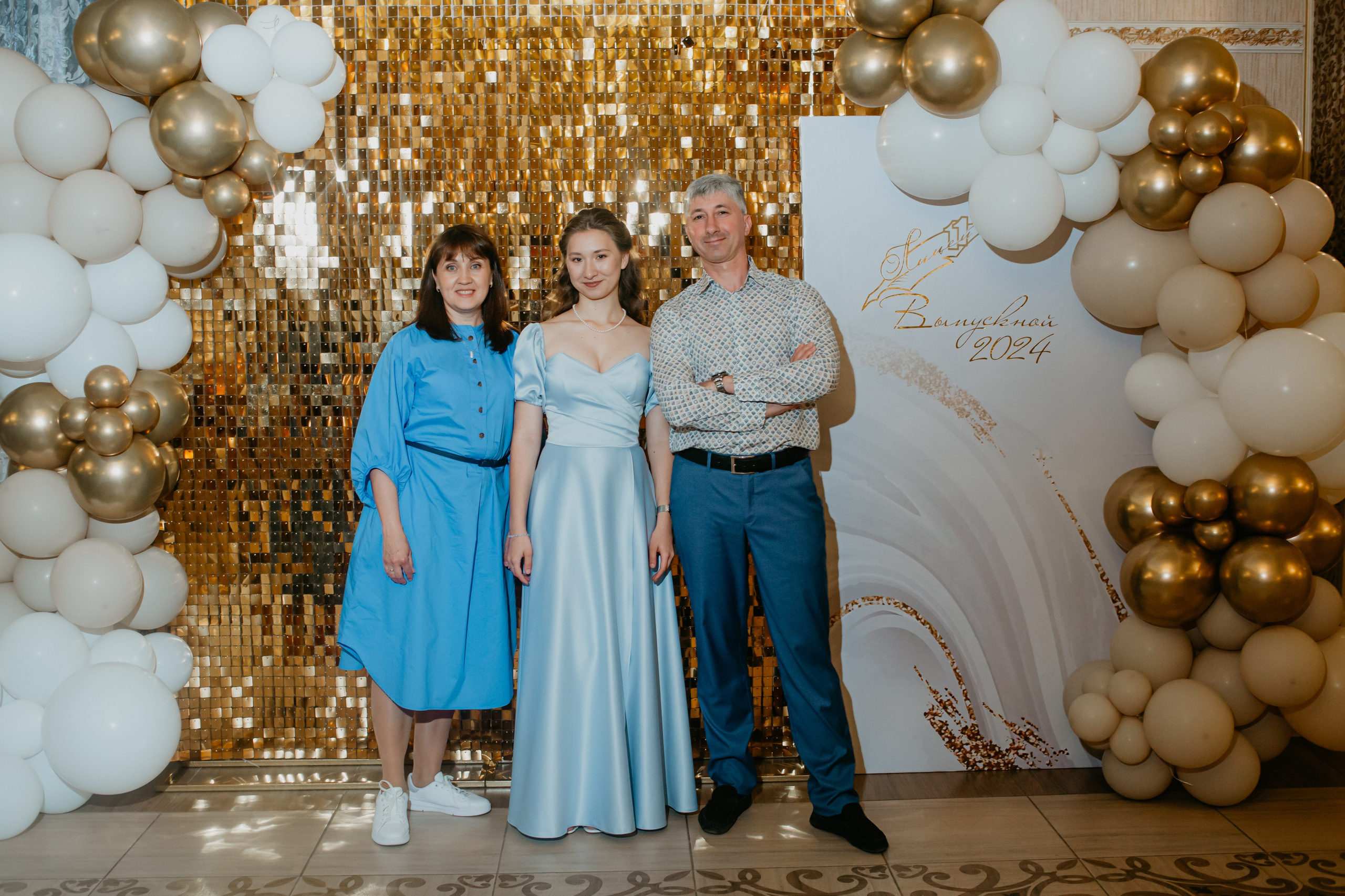 Выпускной. 11 лицей. Фотограф в Челябинске Ополихина Анна