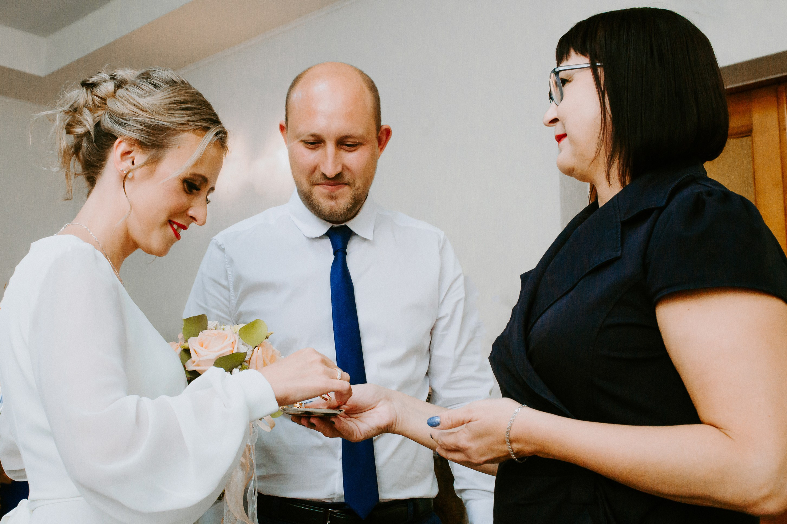 Загс и прогулка. Елена и Виктор. Фотограф в Челябинске Ополихина Анна