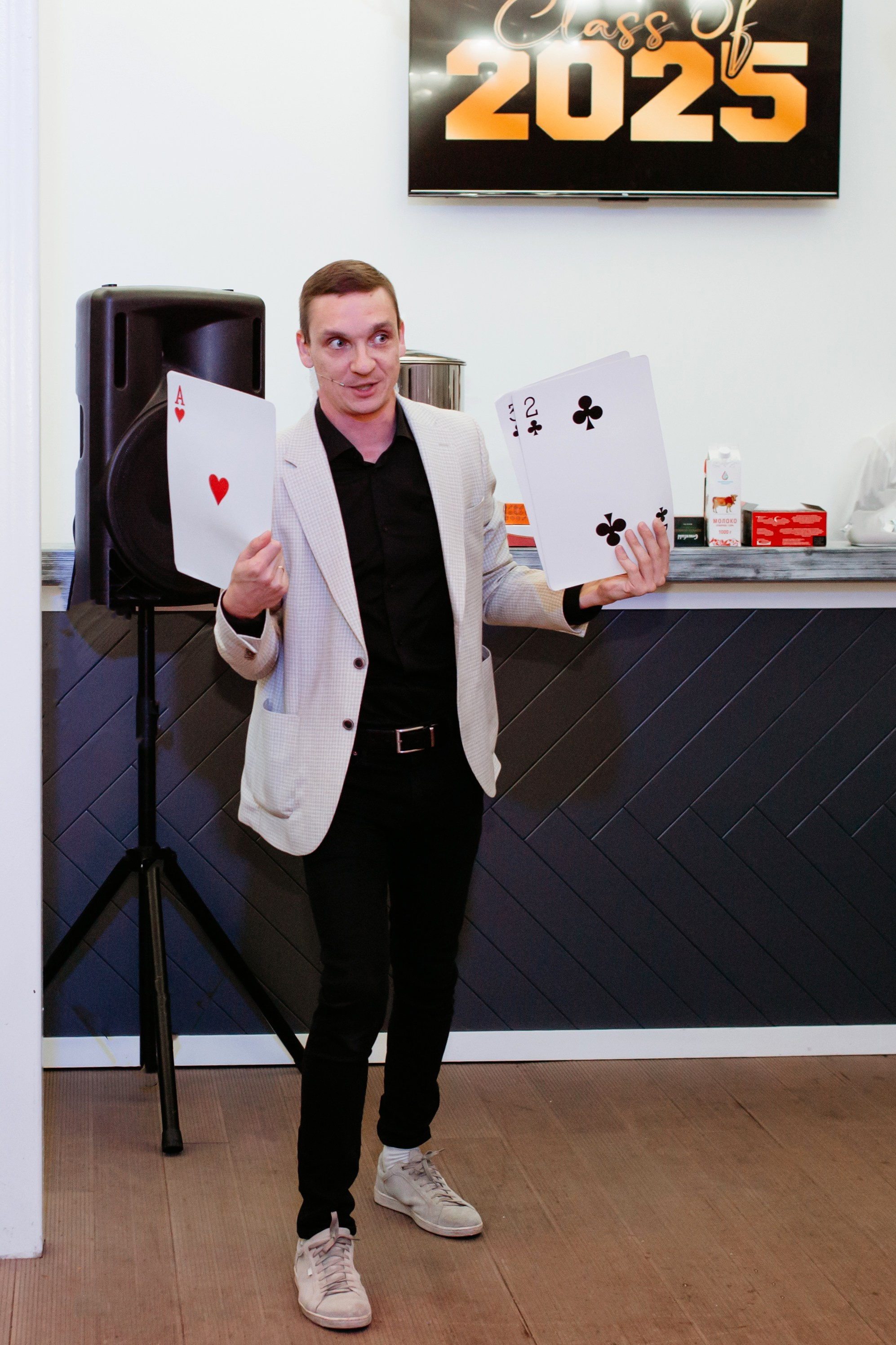 Выпускной 2025 (41 школа) 11 класс. Фотограф в Челябинске Ополихина Анна