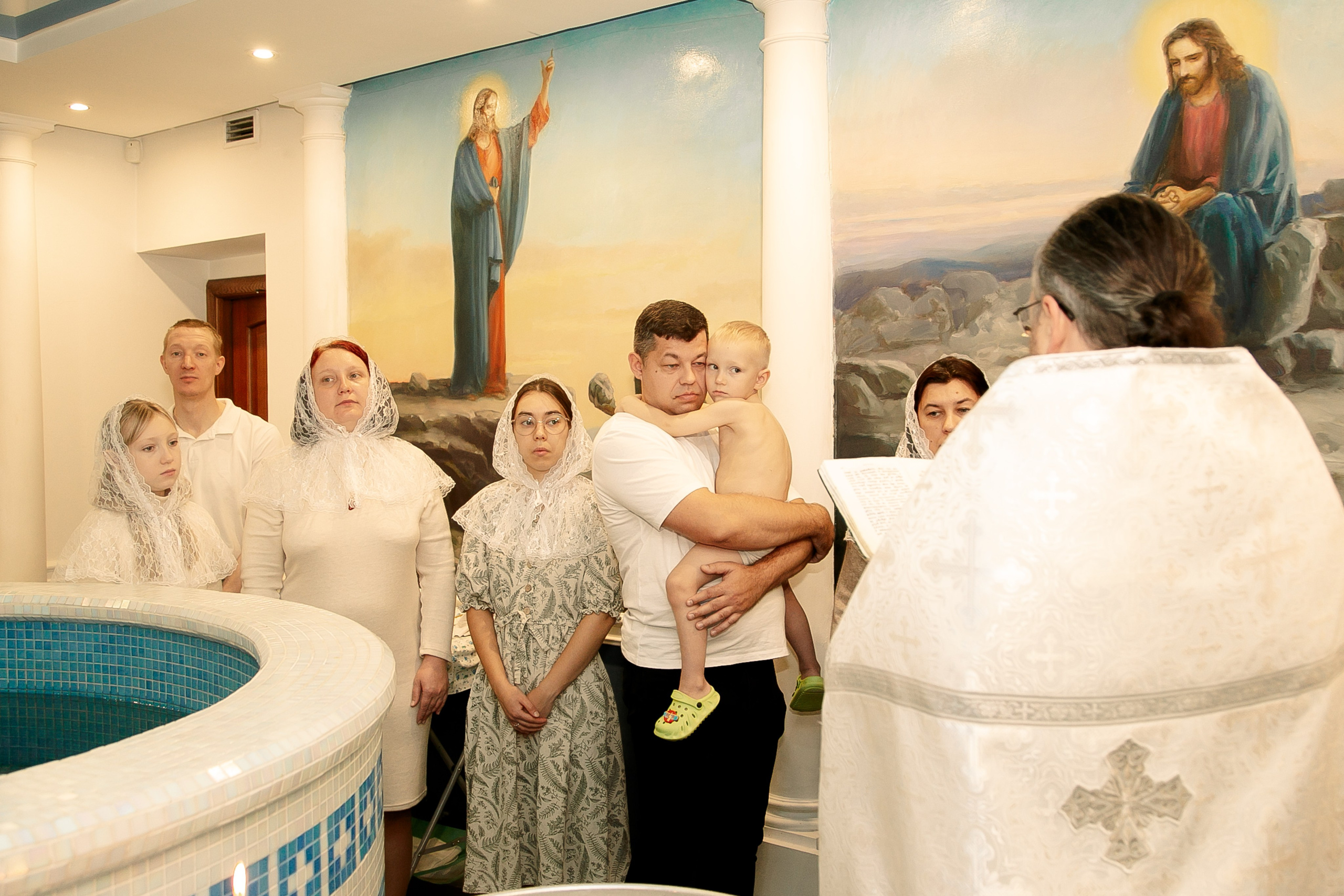 Крещение Мишуты. Семейный фотограф Фотосессия беременности  Екатеринбург Елена Луткова