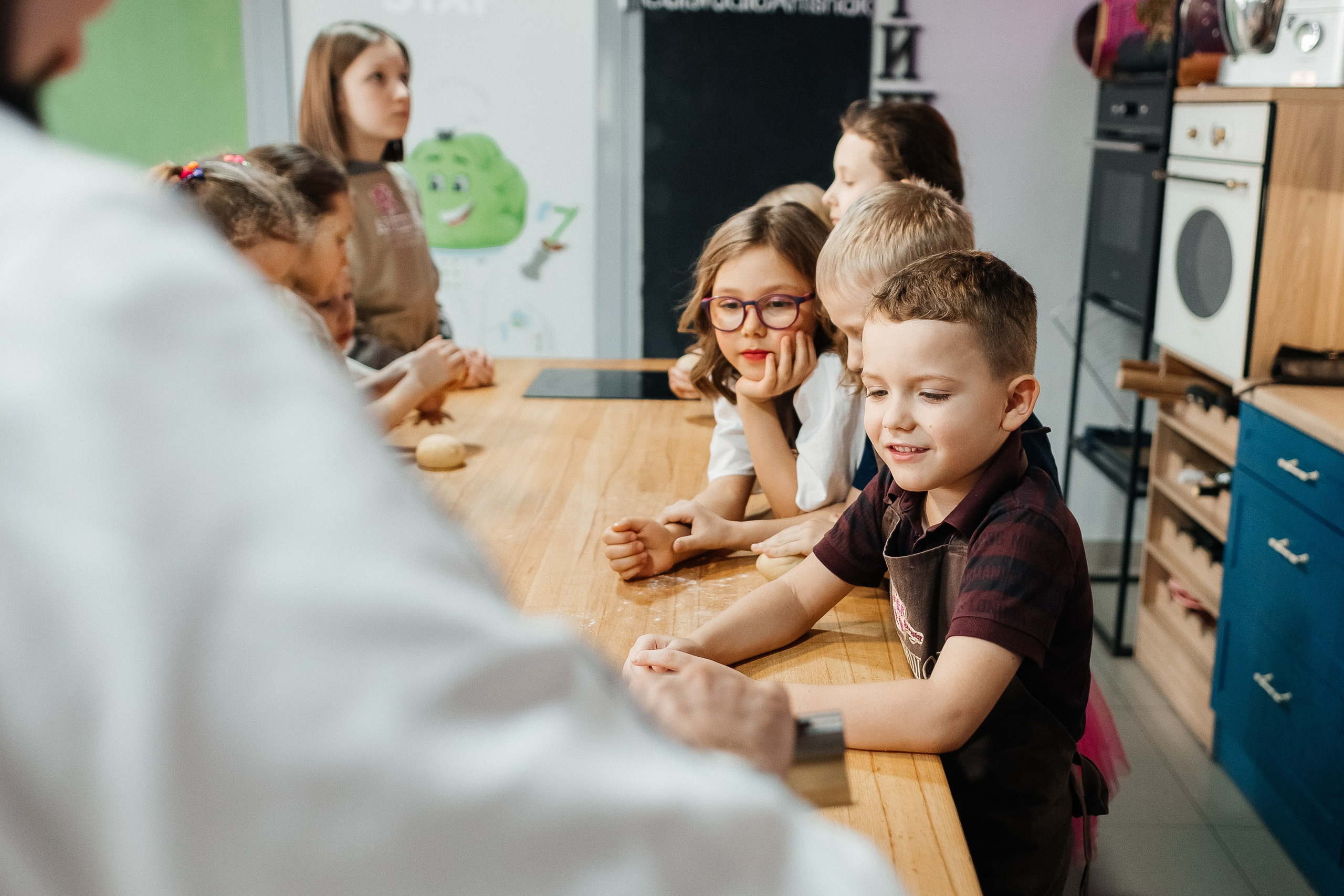 Детский мастер-класс в «АРТиШОК». Фотограф Кемерово | Сергей