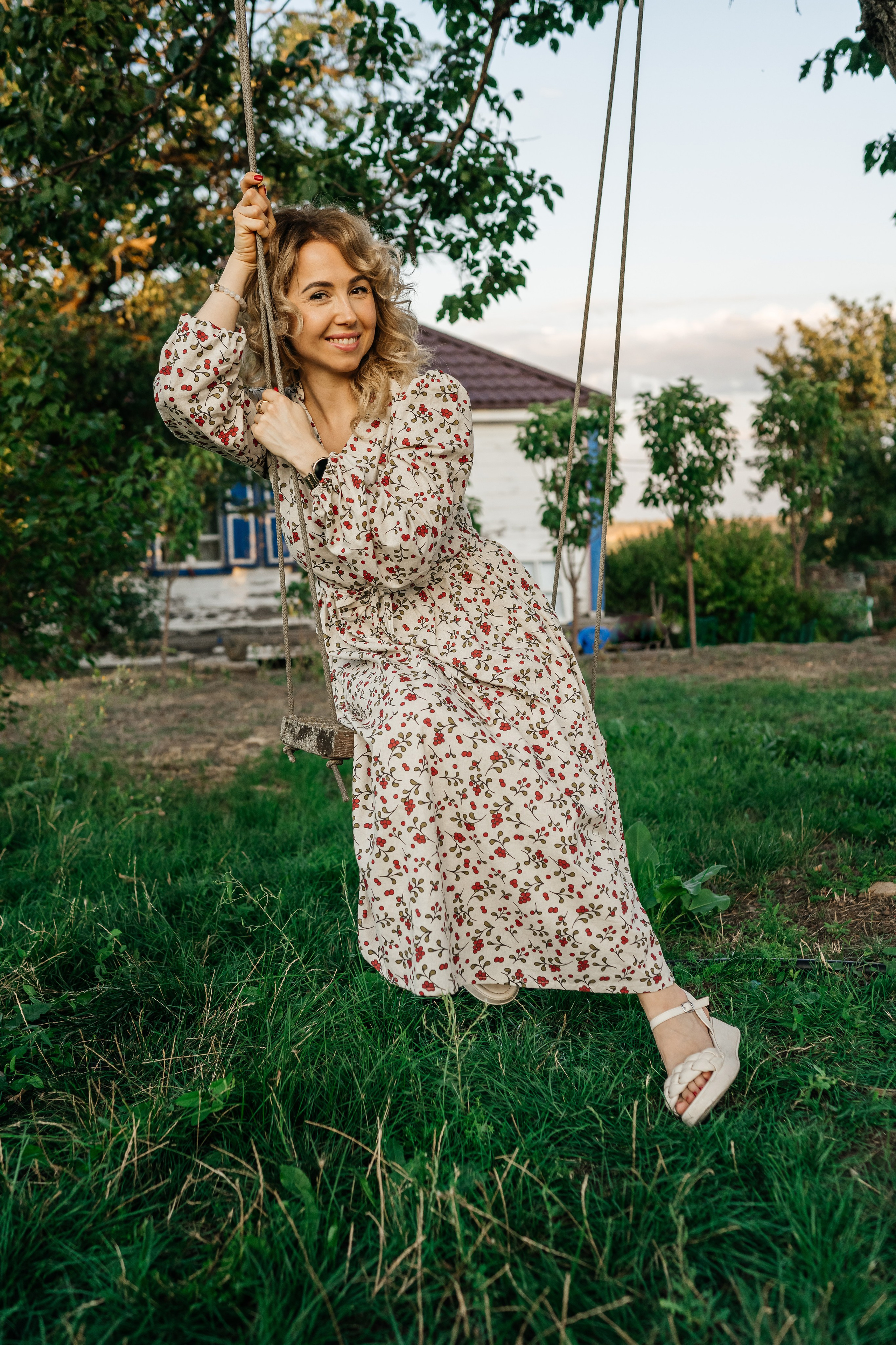 Оксана с собачкой. Фотограф в Каменске-Шахтинском и парке Лога Ольга Сагал