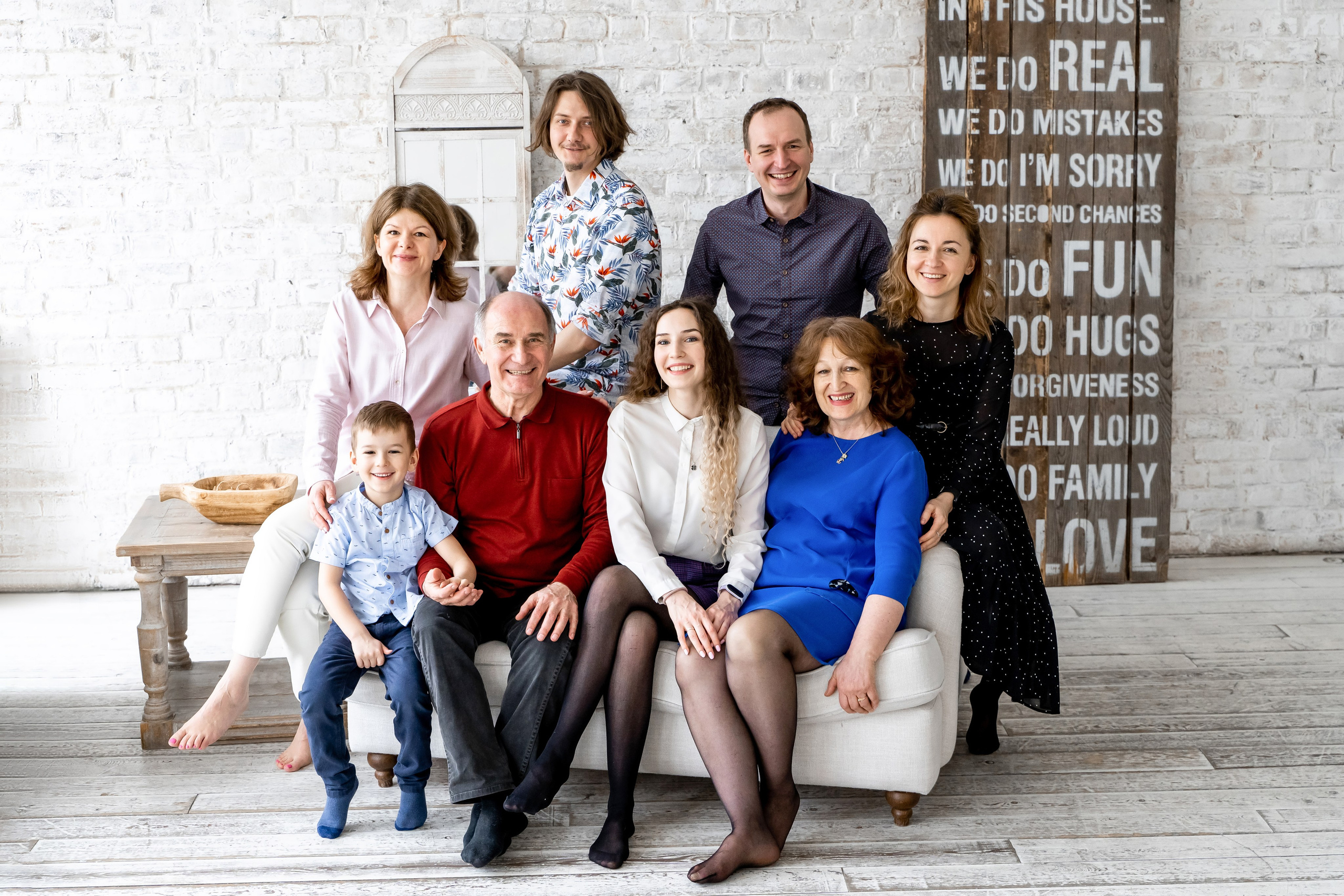 Домашняя семейная фотосессия в Москве, Домодедово, Видное, Бутово, Щербинка. Семейный фотограф Москва и Московская область. Семейная фотосессия на природе. Фотосессия детского праздника. Фотосессия юбилея. Фотосессия в день рождения. Фотограф на годик ребенку. Детский фотограф. Фоторепортаж семейного праздника. Детский фотограф Москва.