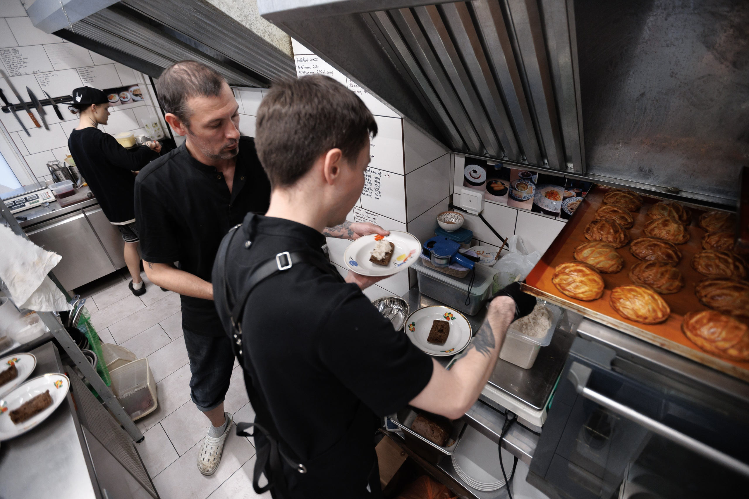 Гастроужин Поселенцы в гостях у Самозванцев