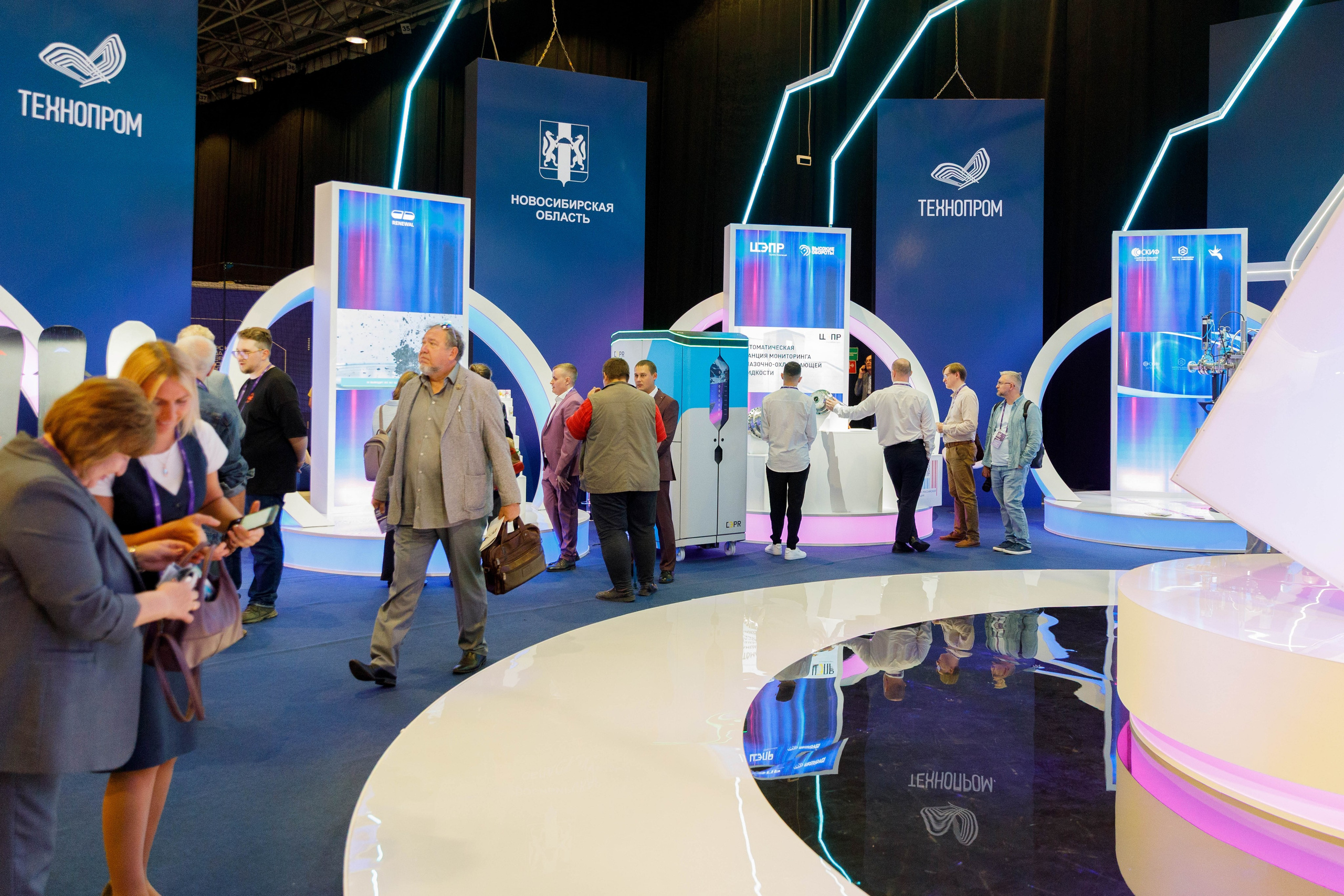 ТЕХНОПРОМ 2025 г. Репортажный фотограф в Новосибирске Алена Помазунова
