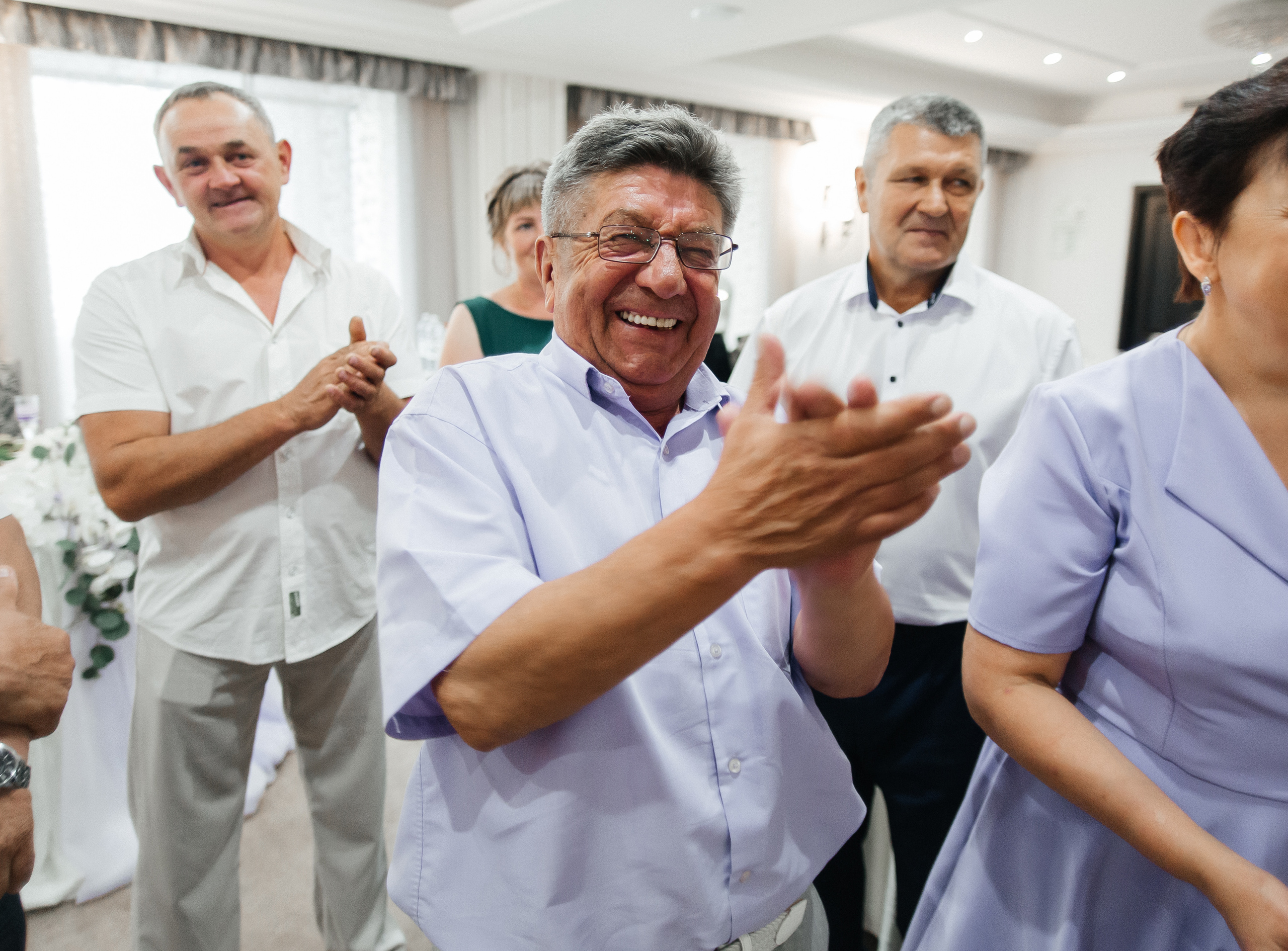 Максим и Екатерина — уютная свадьба в «Ладе». Свадебный фотограф в Оренбурге Илья Володьков