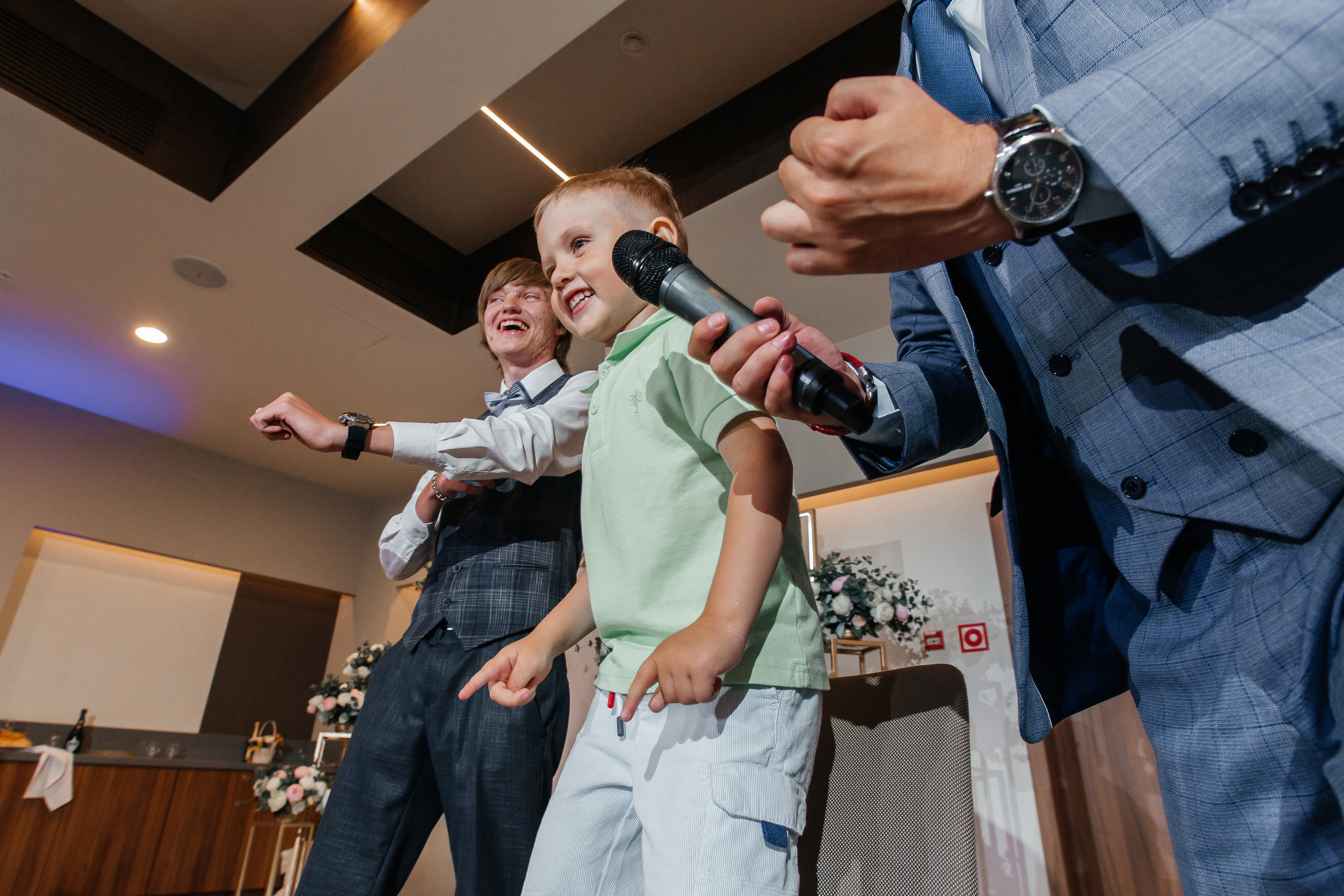 Александр и Анастасия — стильный банкет в Hilton. Свадебный фотограф в Оренбурге Илья Володьков