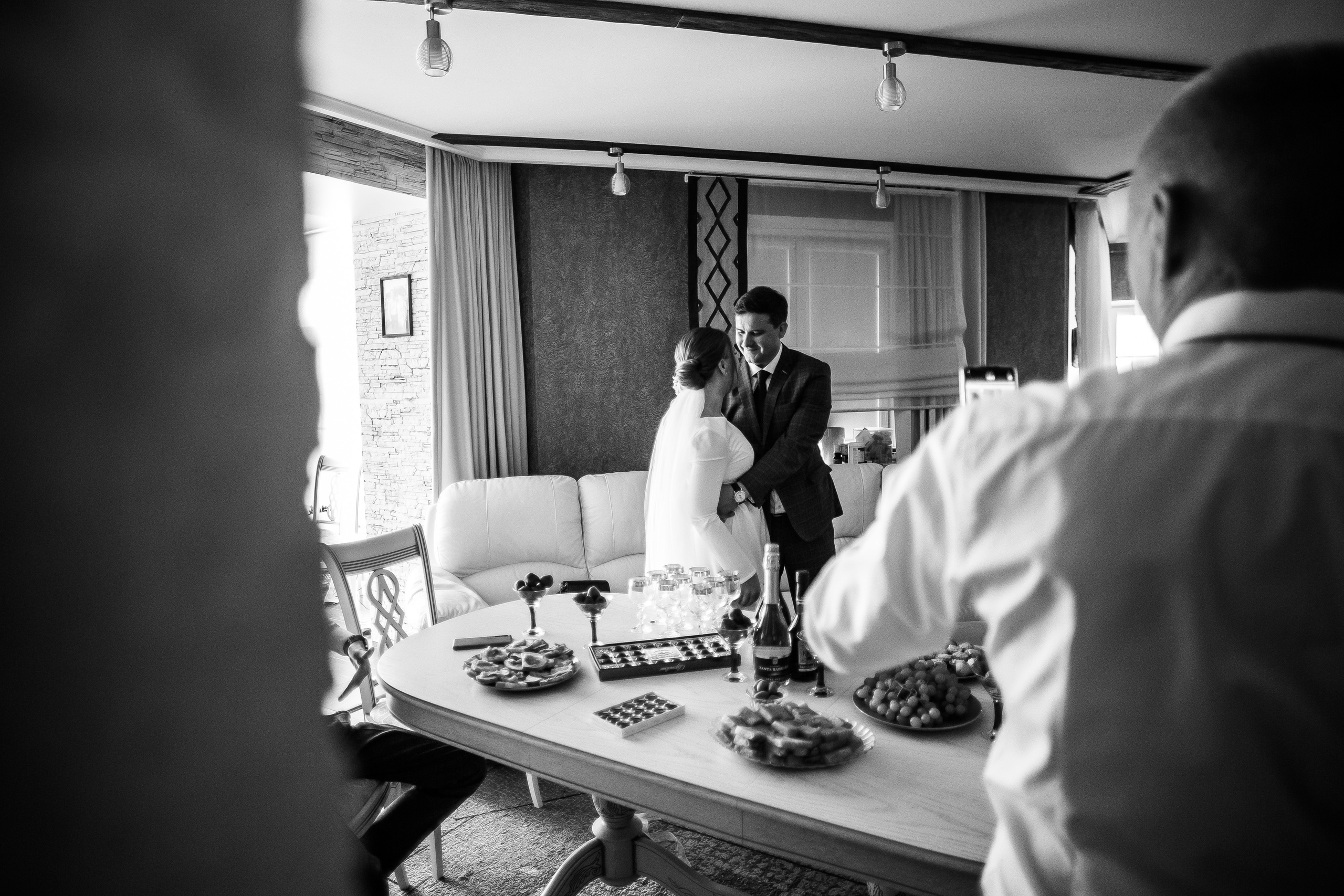 Александр и Анастасия — стильный банкет в Hilton. Свадебный фотограф в Оренбурге Илья Володьков