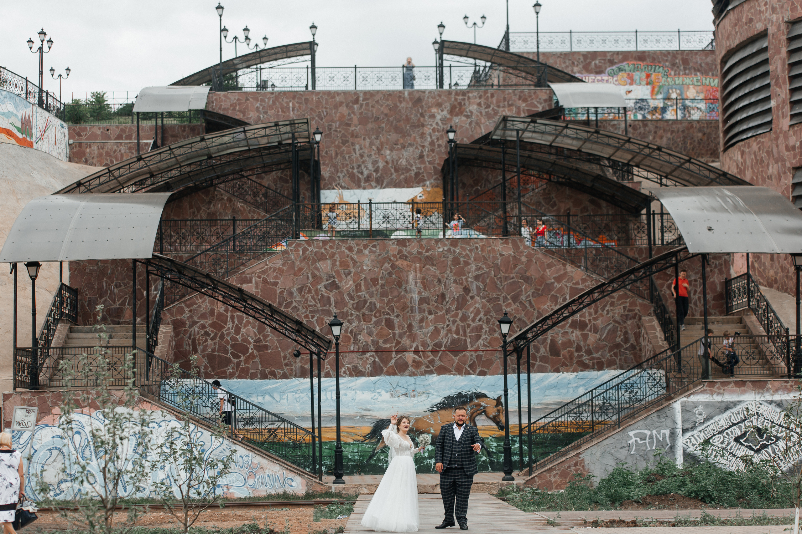 Максим и Екатерина — уютная свадьба в «Ладе». Свадебный фотограф в Оренбурге Илья Володьков