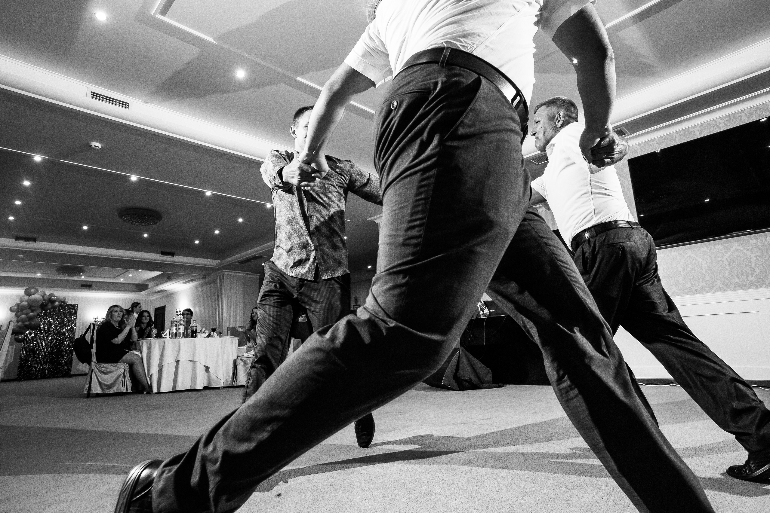 Максим и Екатерина — уютная свадьба в «Ладе». Свадебный фотограф в Оренбурге Илья Володьков