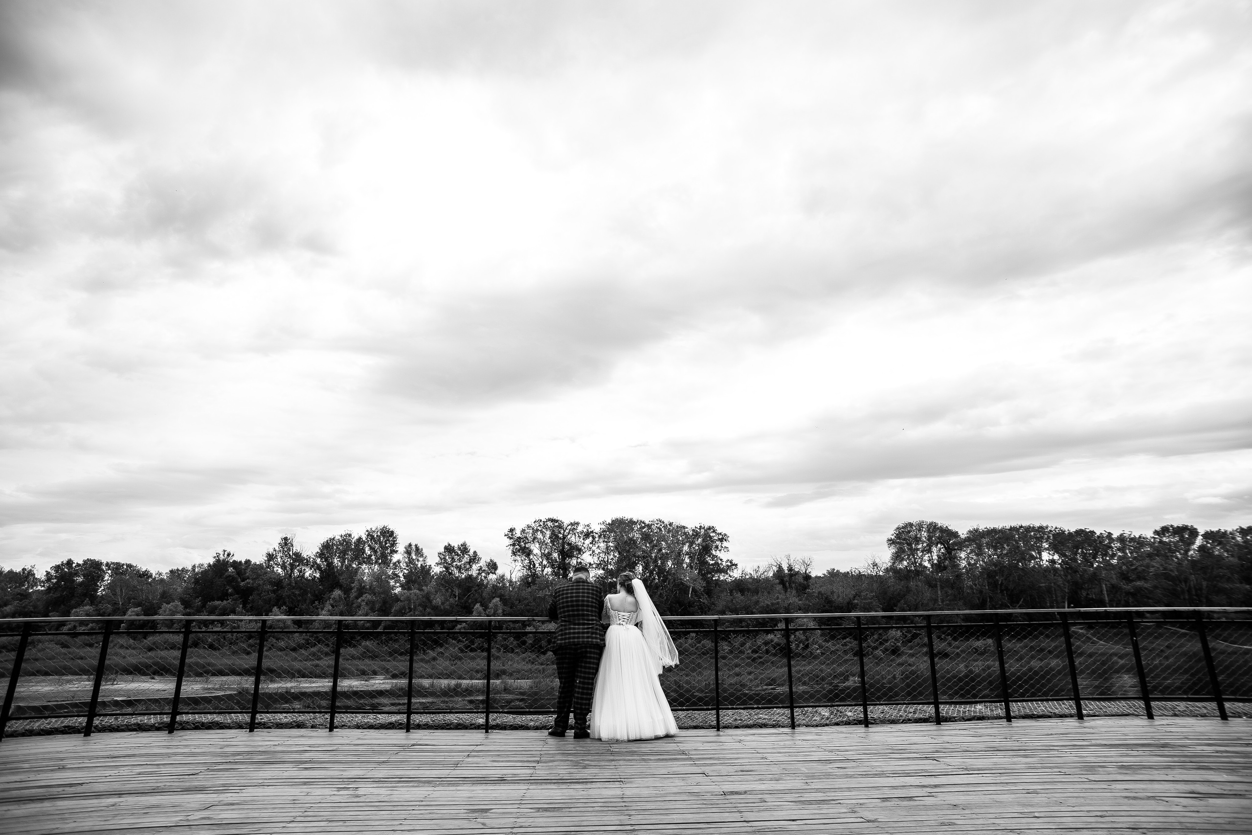 Максим и Екатерина — уютная свадьба в «Ладе». Свадебный фотограф в Оренбурге Илья Володьков