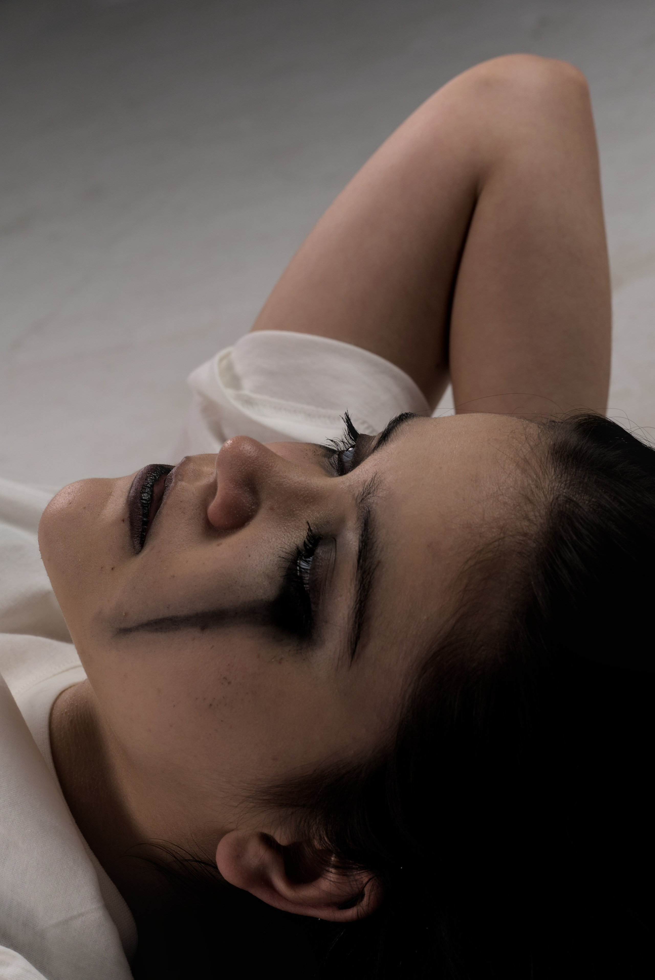 Девушка с белыми глазами. Мир глазами Саши Д