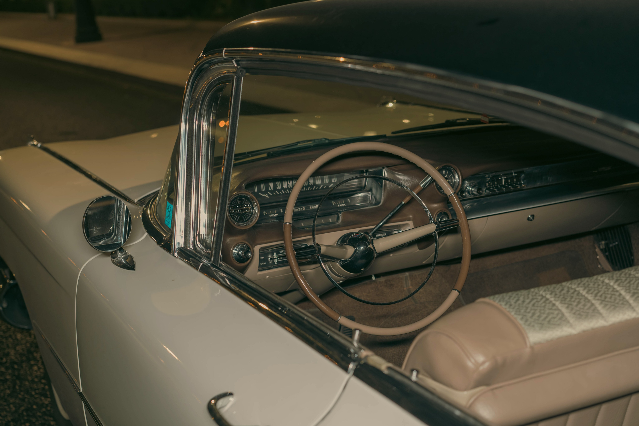 Cadillac Deville. Автомобильный фотограф Антон Цырулев