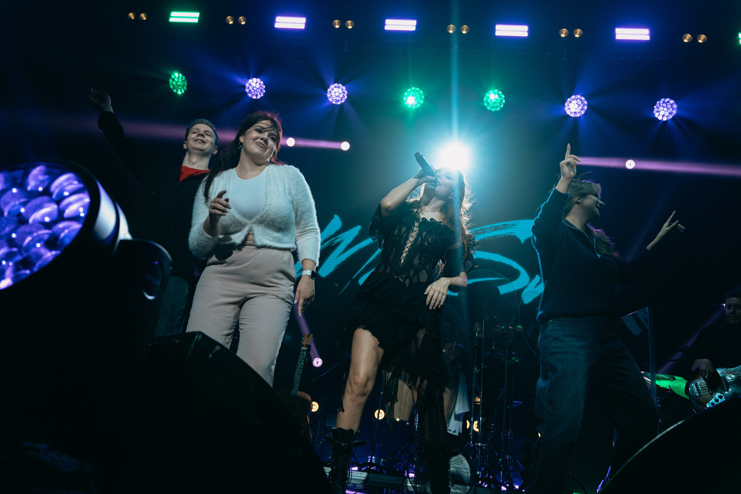 Концерт Максим в Санкт-Петербурге. Фотограф Елизавета Федосова. Репортажная съемка концерта. 