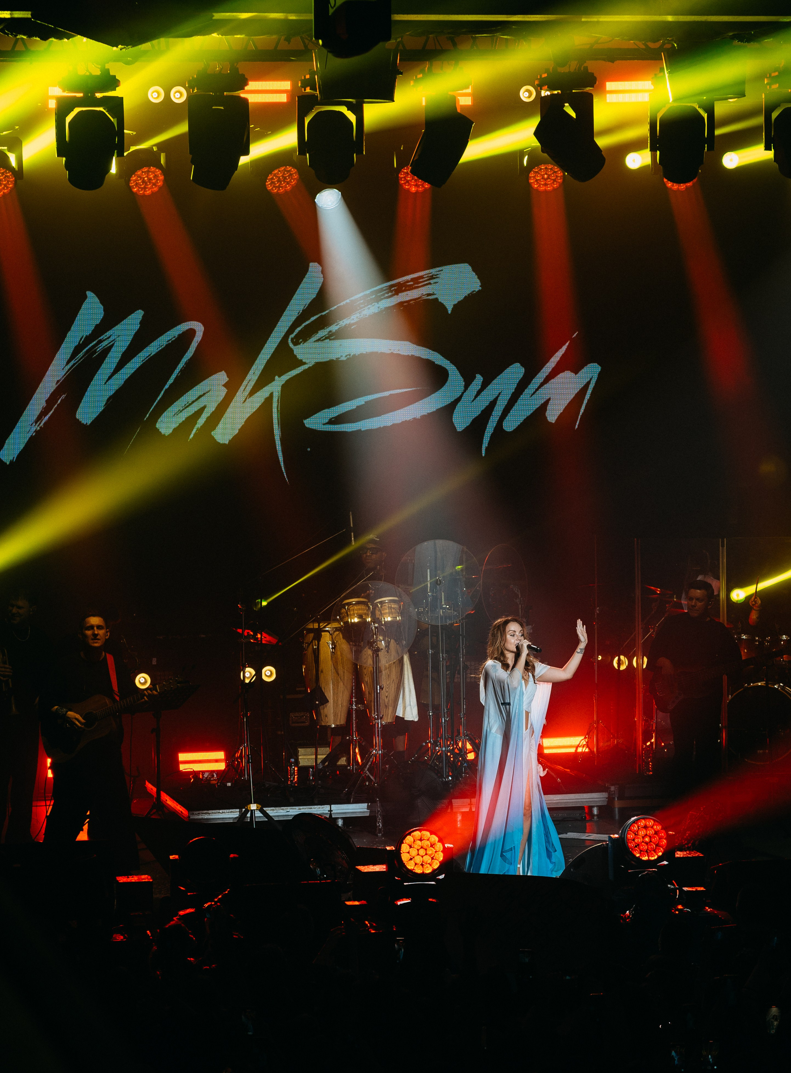 Концерт Максим в Санкт-Петербурге. Фотограф Елизавета Федосова. Репортажная съемка концерта. 