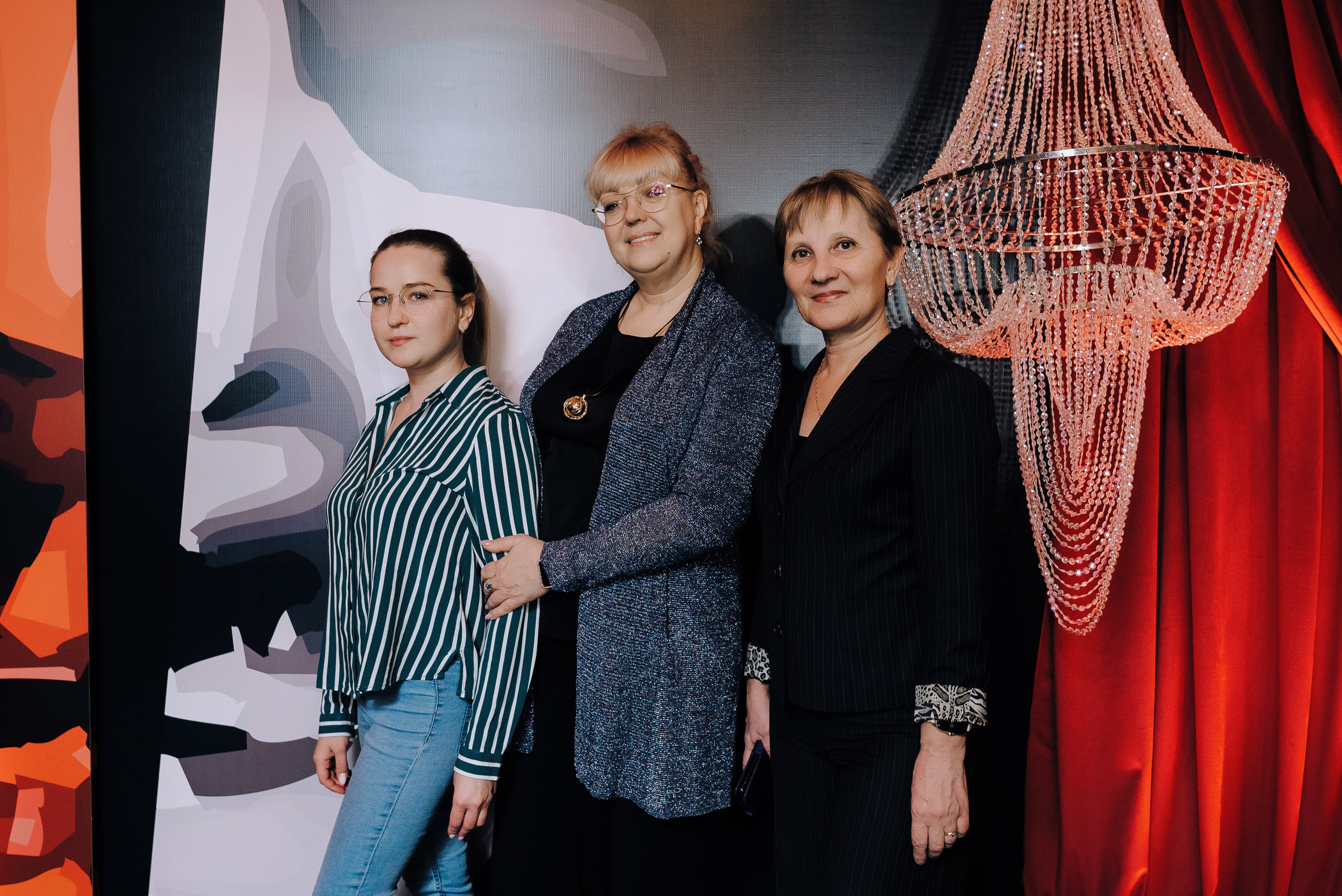 СПЕКТАКЛЬ «ВОЛШЕБНЫЕ ОЧКИ» ОПТИК-ЦЕНТР. Репортажный фотограф Зуев Роман г. Челябинск