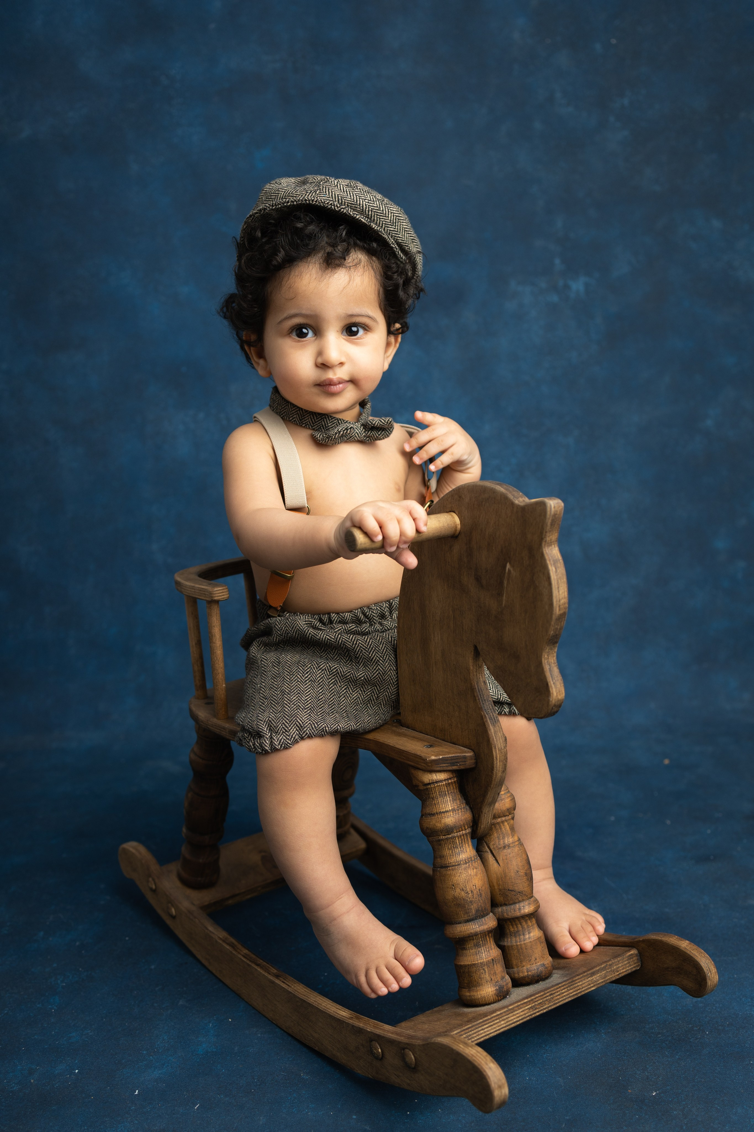 От 9 месяцев  - Фотограф новорожденных: магия детства в каждом снимке. Фотограф новорожденных: волшебные моменты первых дней жизни