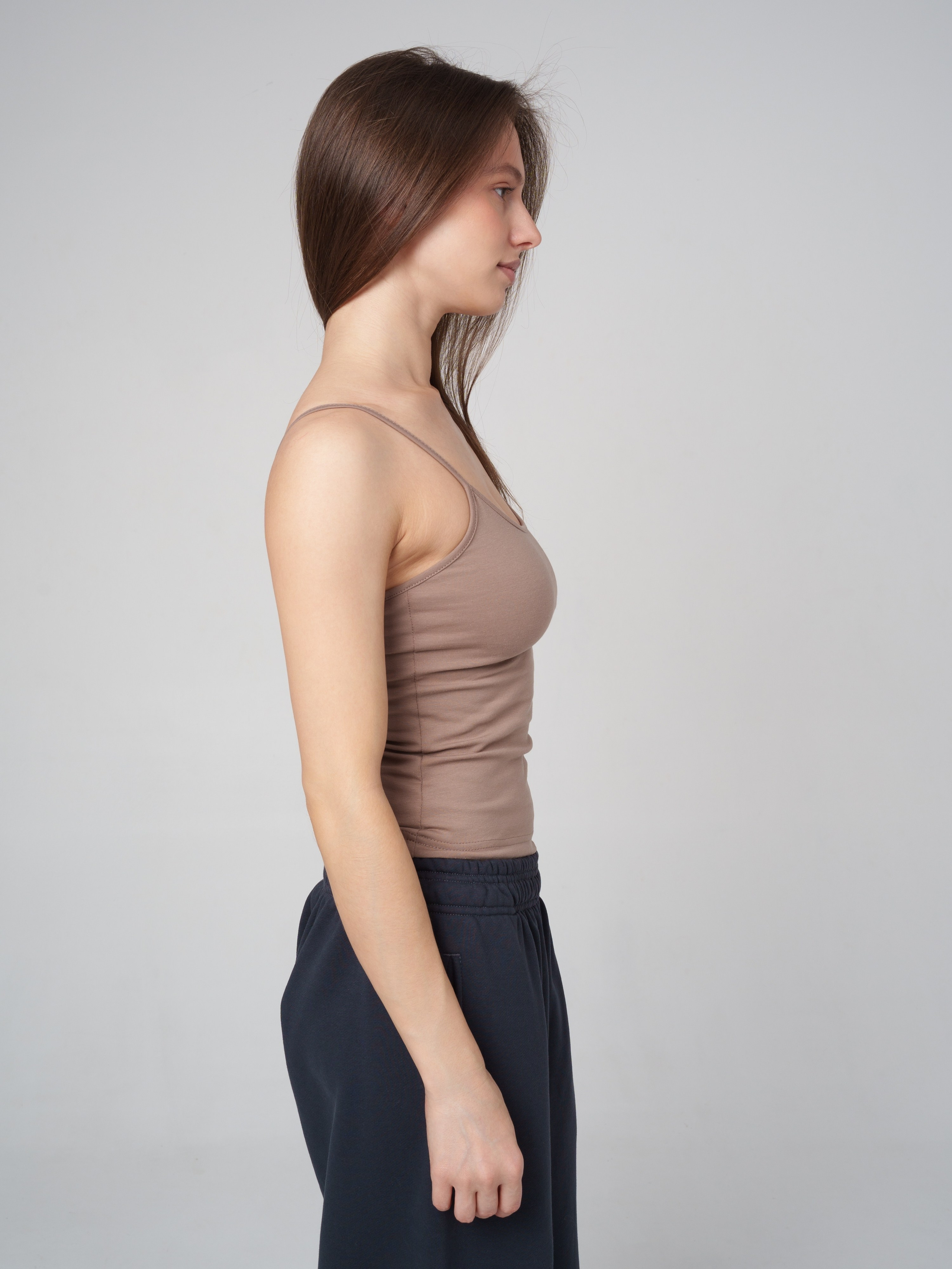 Топы на сером фоне. Иван Упоров — фотограф, рилсмейкер чебоксары