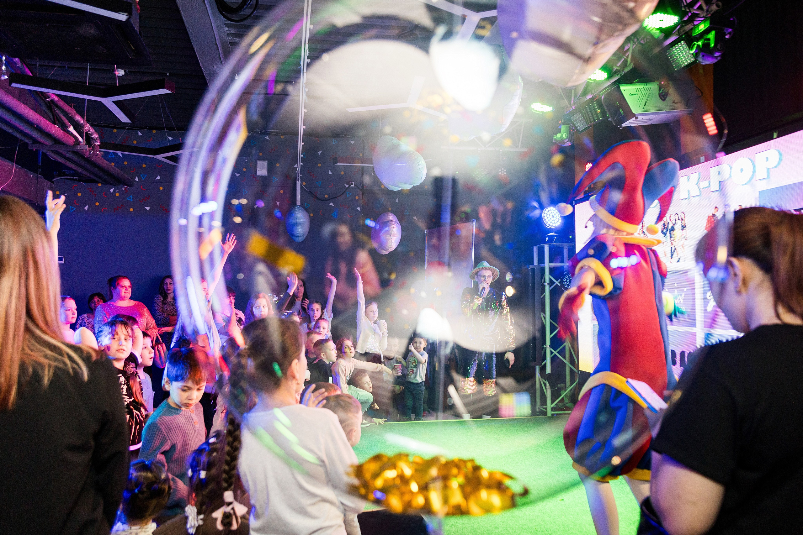 Арлекину 18 лет. Детский фотограф видеограф в Хабаровске Михаил Орлов