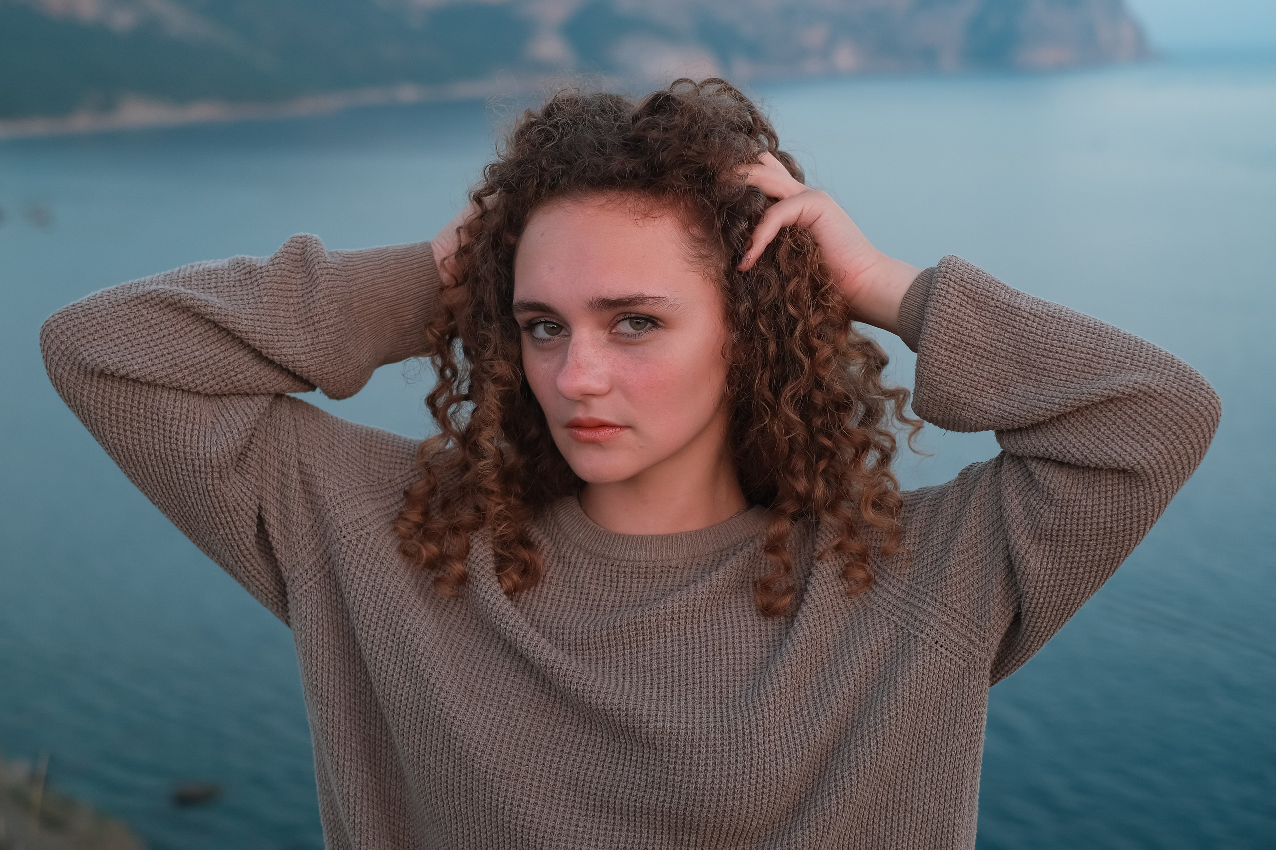 Портретная фотосессия Киры в Балаклаве, Крепость Чембало. Профессиональная фотосъемка в Крыму. Натуральные эмоции и живые кадры. Забронируйте дату прямо сейчас!