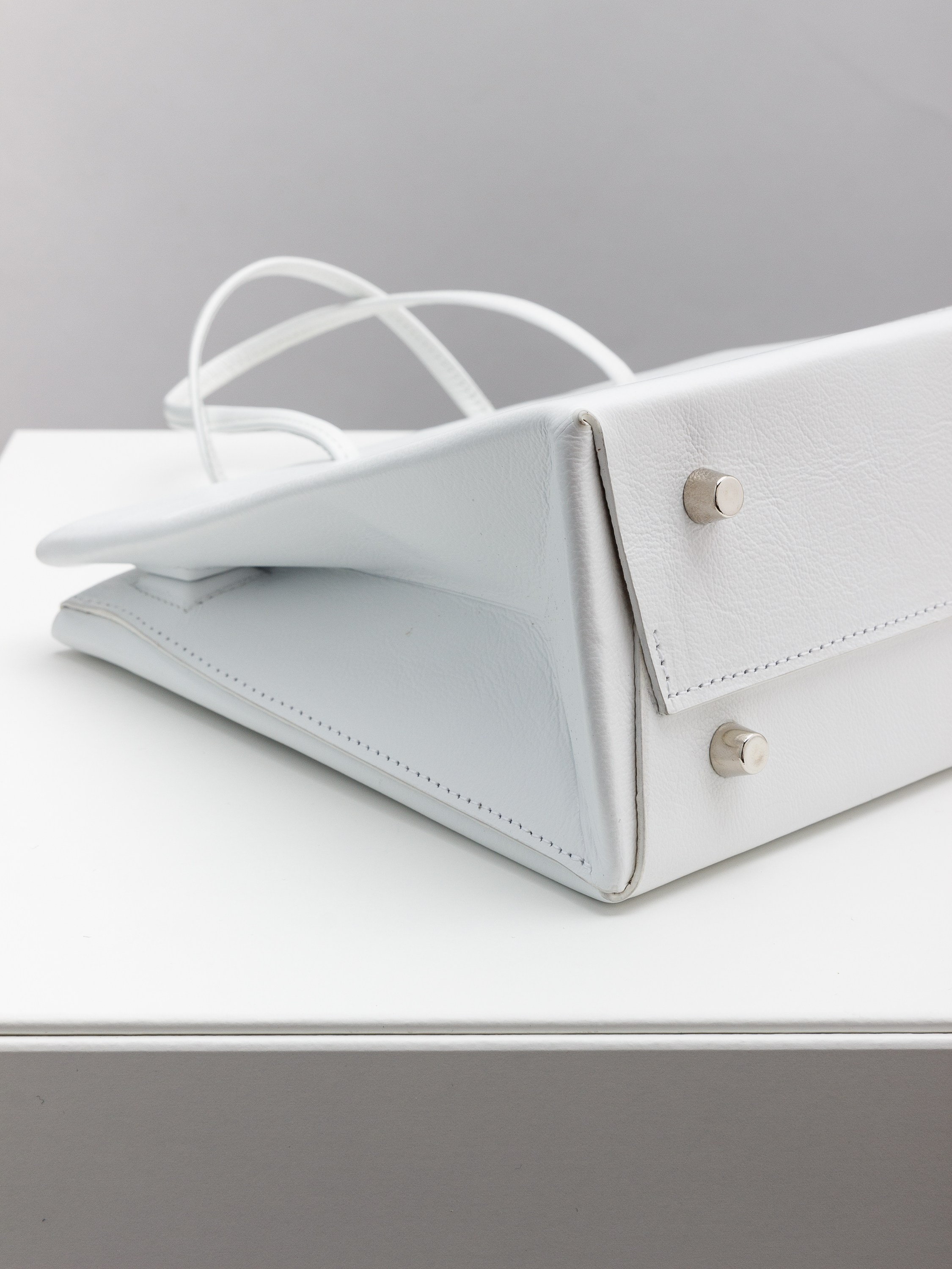 Фотосъёмка сумок и кошельков для маркетплейсов. Профессиональный фотограф в Санкт-Петербурге. Сергей Пушкин