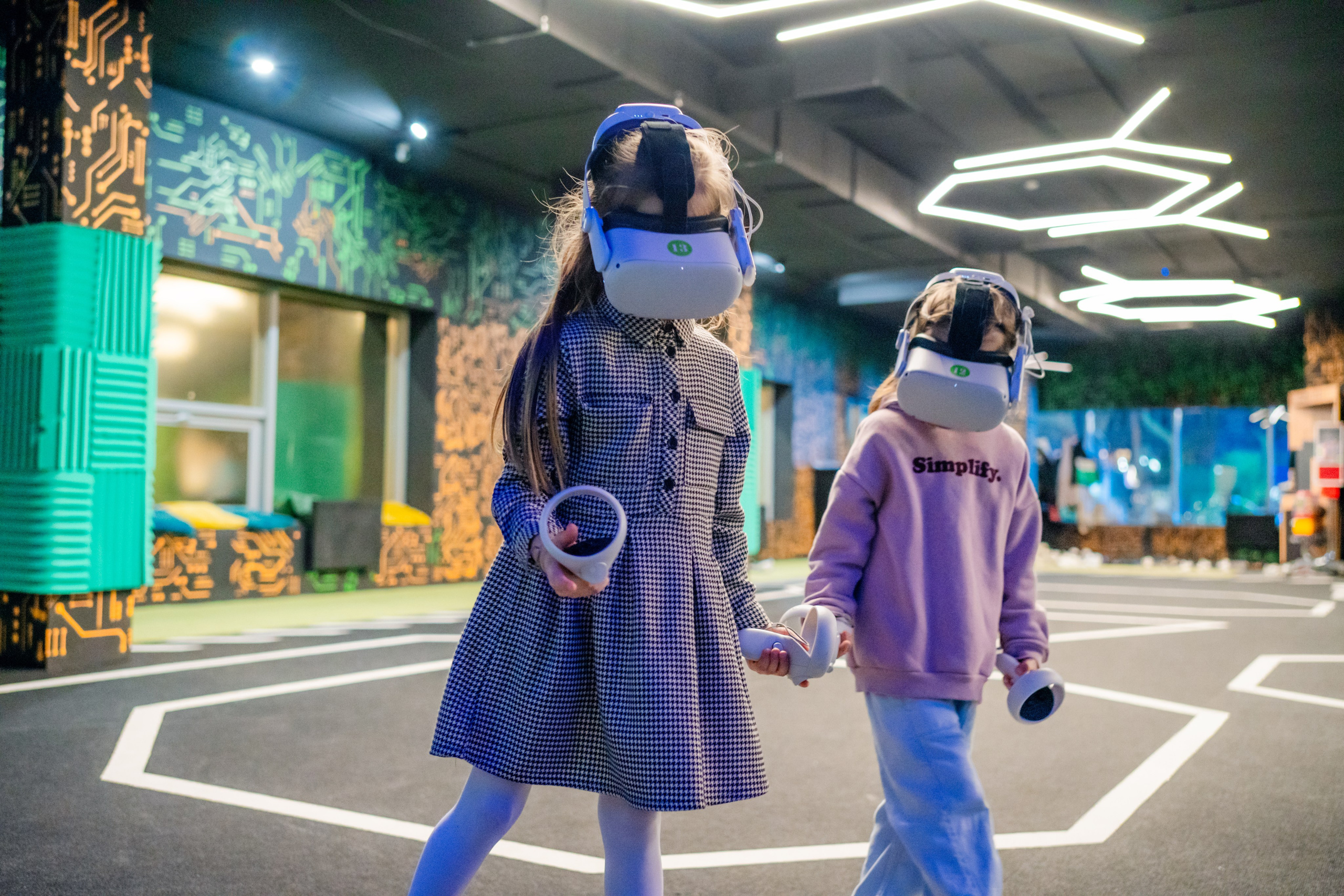 VR (September-October 2024). Felixtones