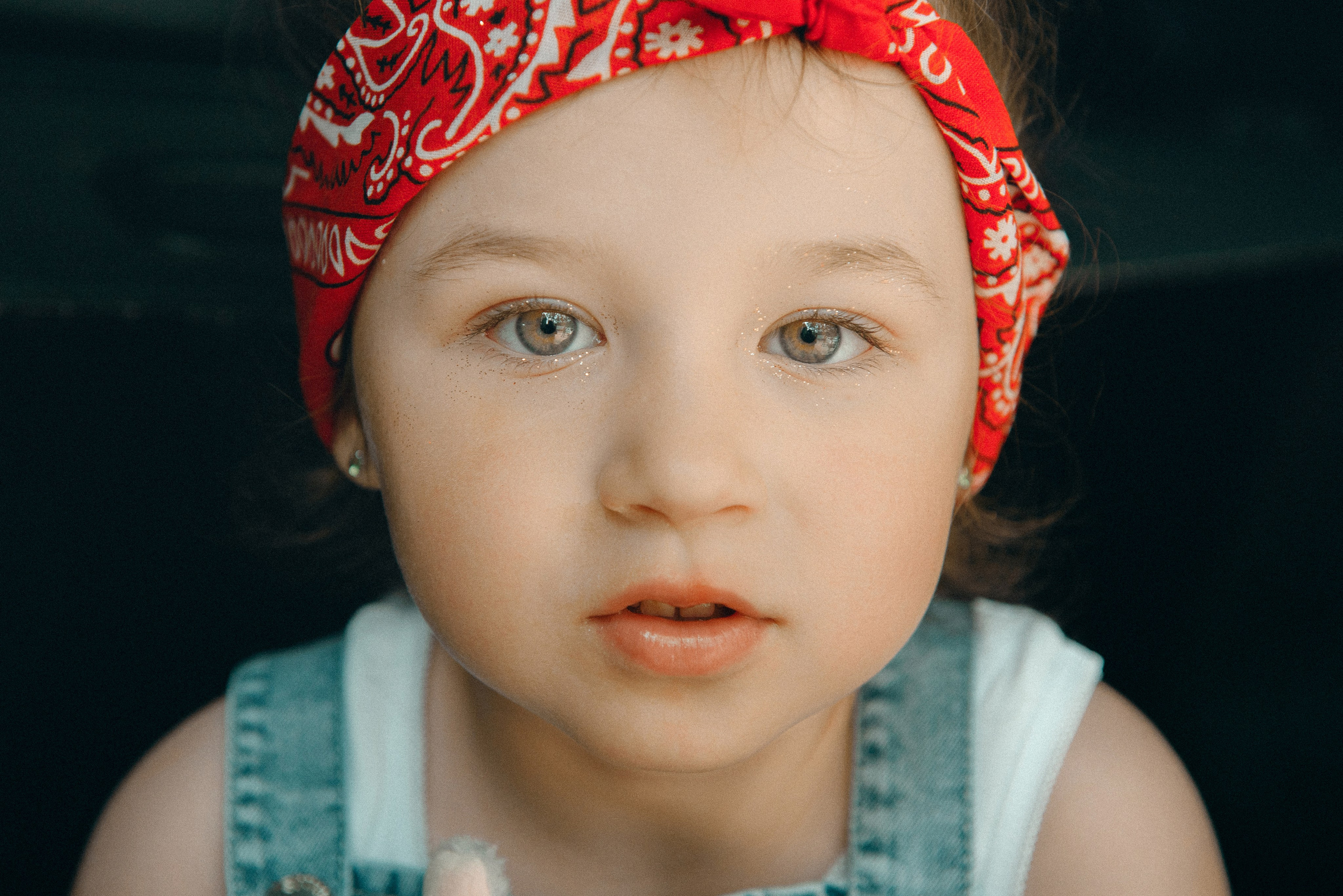 Гараж. Римма Гусакова. Выпускные фотокниги. Детские и семейные фотосессии