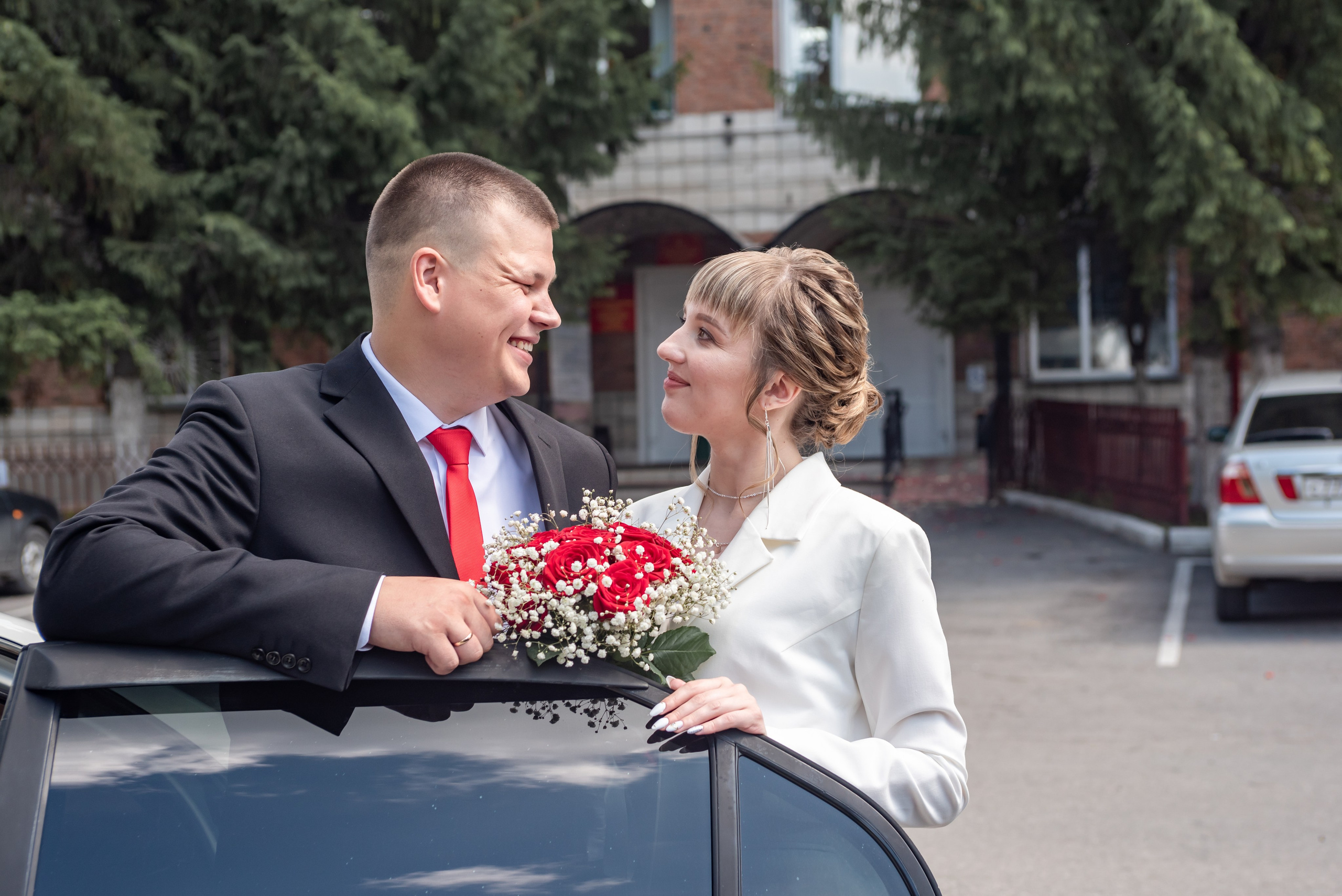 Никита и Ксения. Свадебная прогулка. Фотограф в Сузуне — Зоя Попова (Собственная фотостудия)