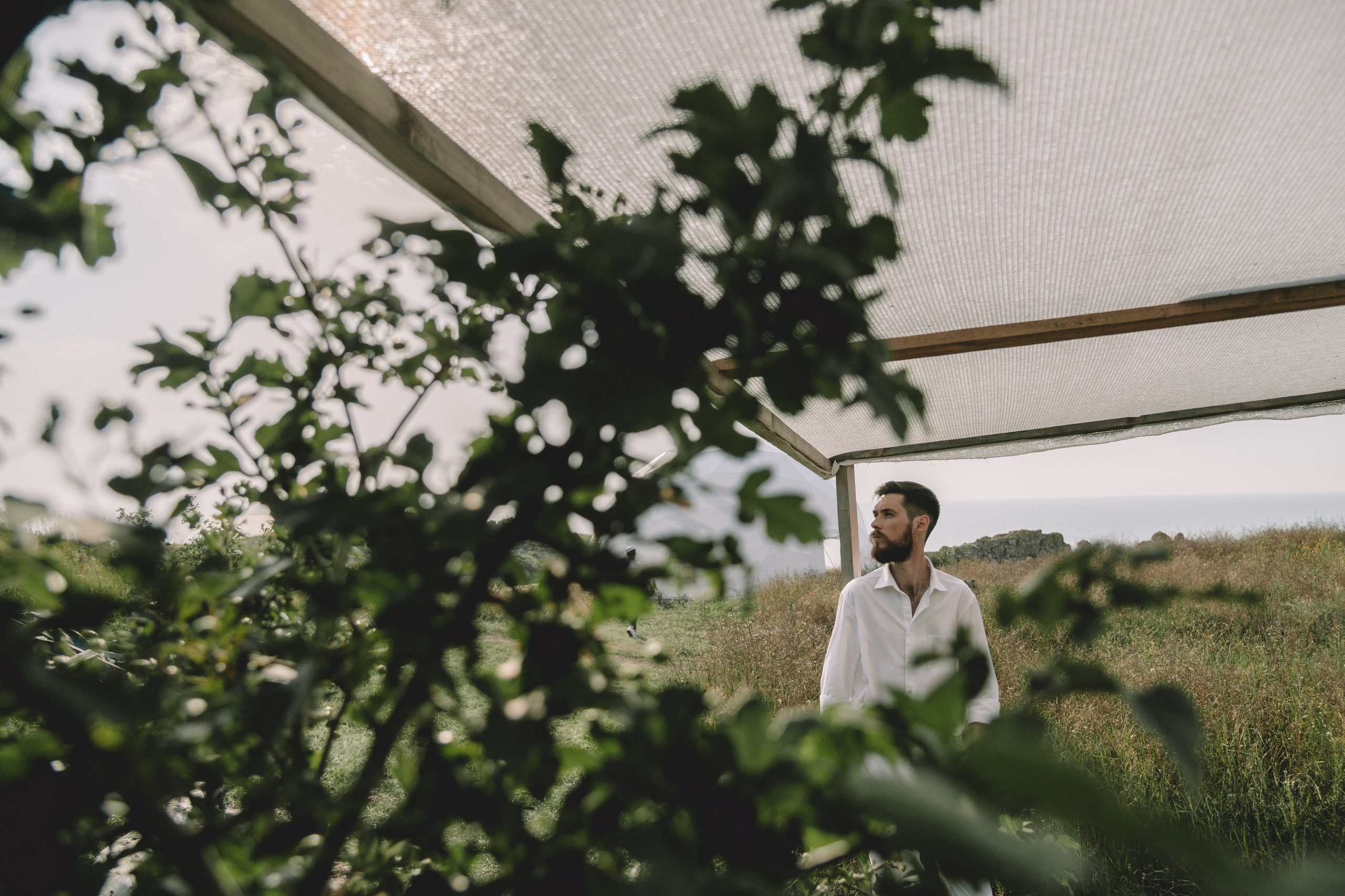 Свадебная фотосессия в Щелкино ,Бухта Космонавтов. Выездная церемония на берегу моря Крым. Свадебный и семейный фотограф и видеограф, Крым, Москва, Санкт -Петербург