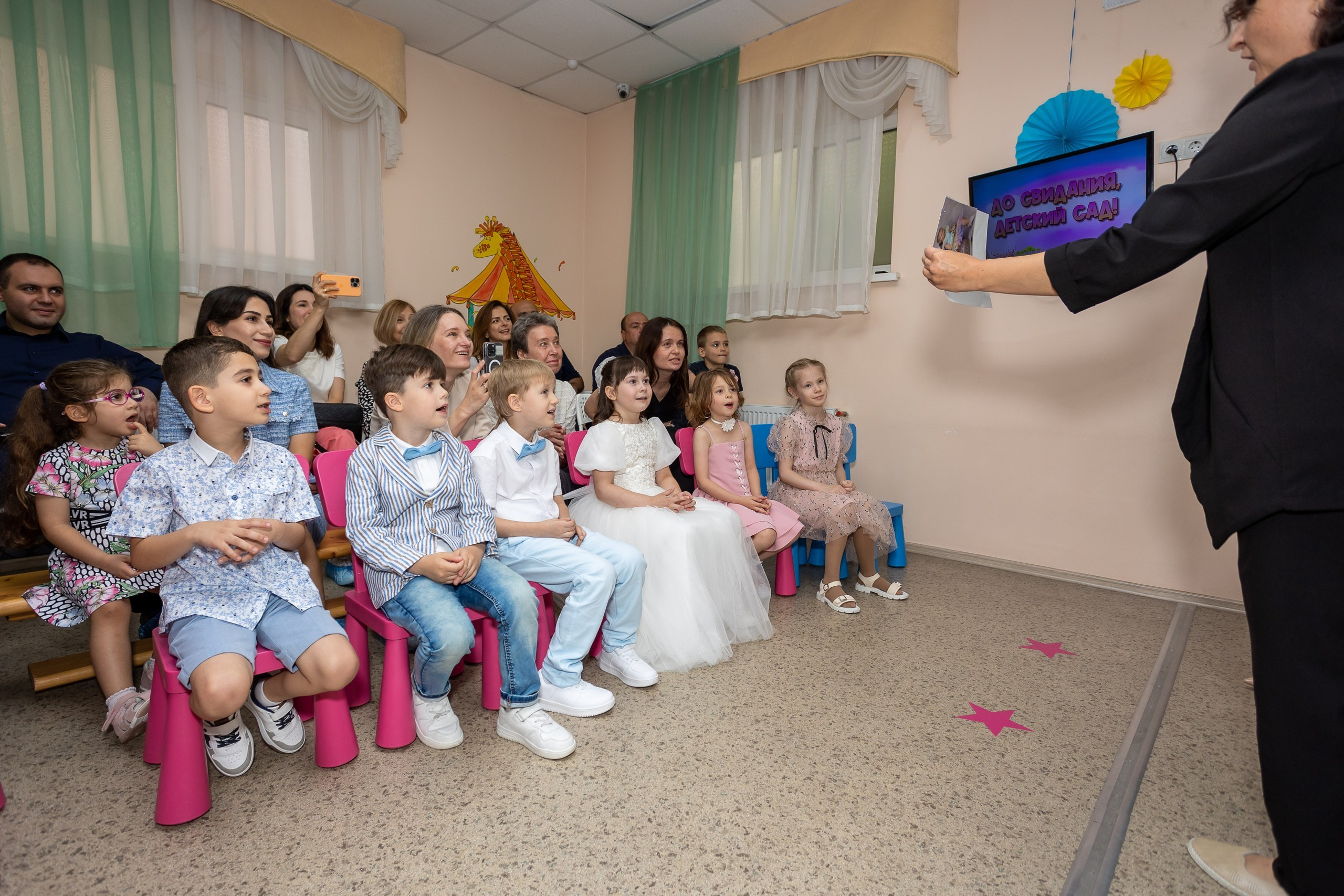 Выпускной Детский сад, 2 часа, 8000. Выпускные альбомы Майкоп, Краснодар Елена Золотарева