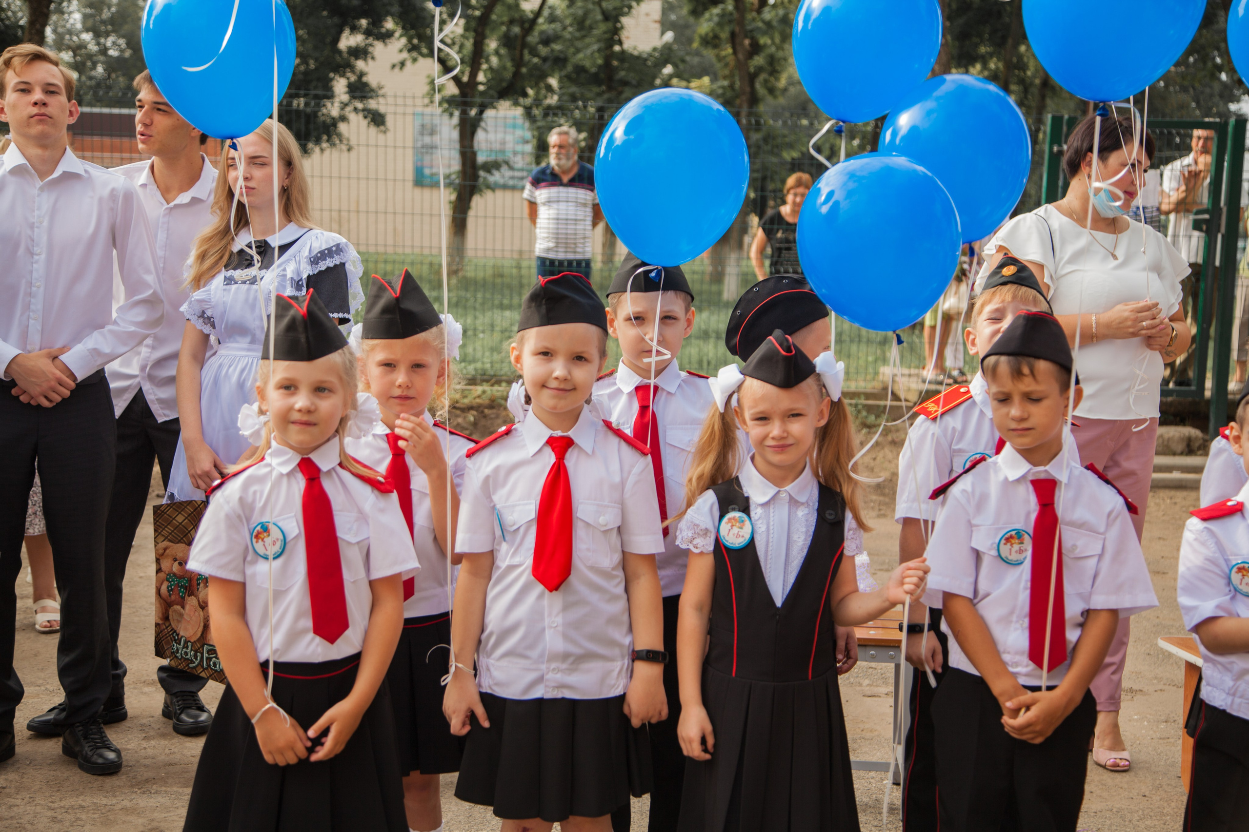 Линейка 1 сентября. Свадебный и семейный фотограф в Армавире