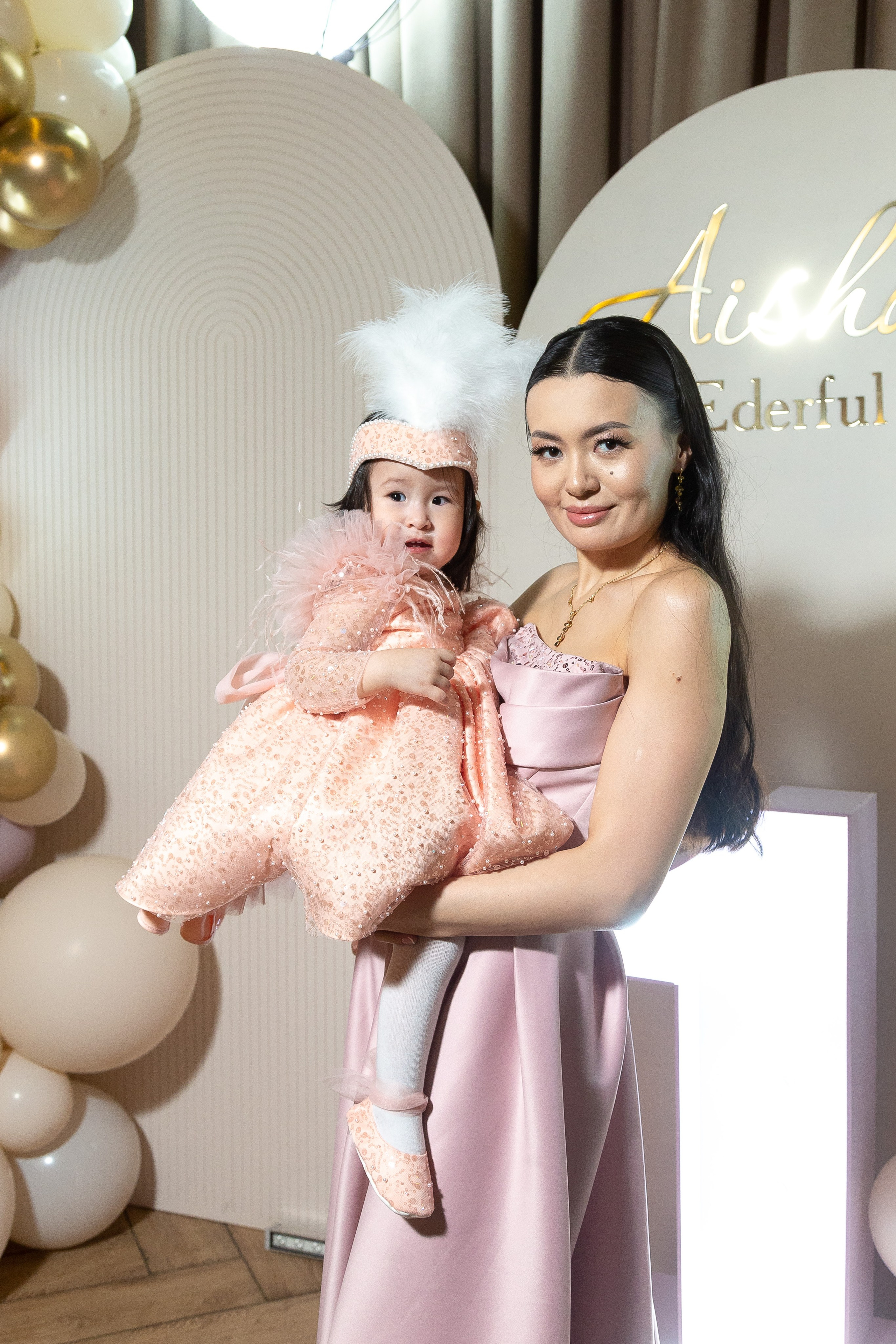 Айше 1 годик. Свадебный фотограф в Алматы Айгерим Верба