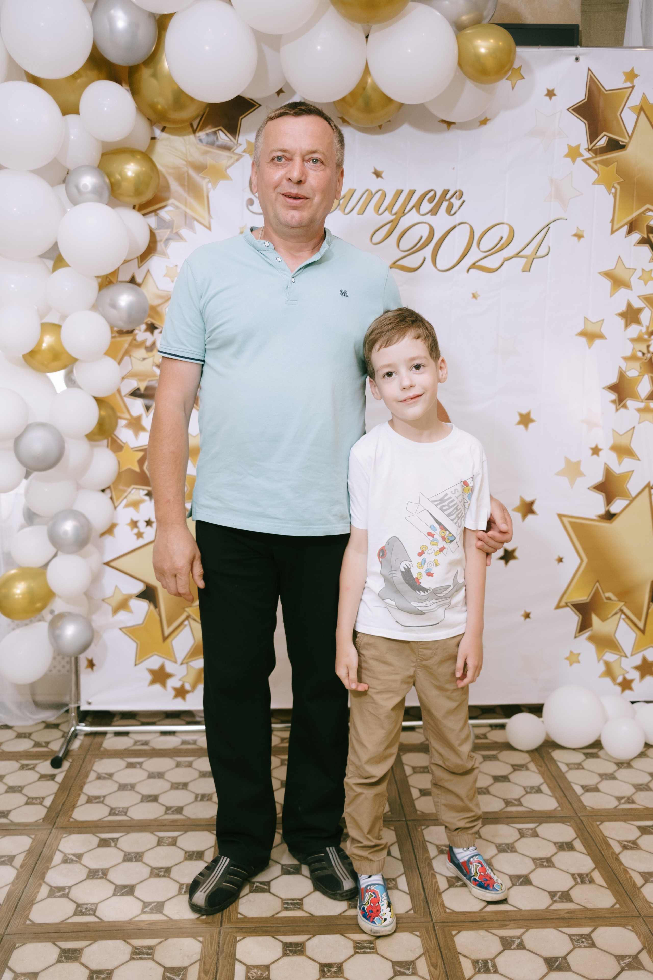 Выпускной школа 33. Свадебный и репортажной фотограф Денис Ожигин в Краснодаре и Краснодарском крае