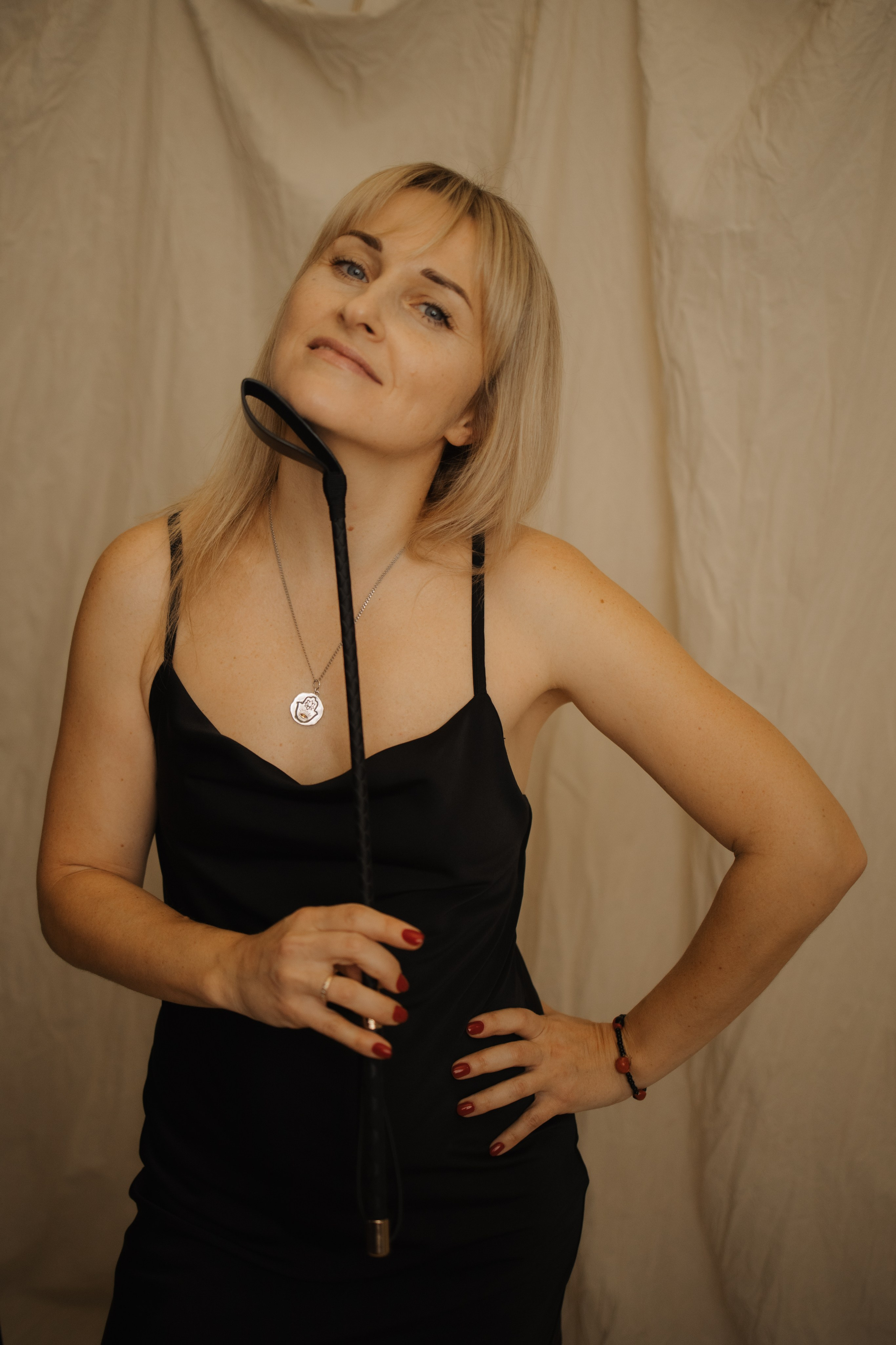 Фотосессия девушки в студии. Фотограф Углич и Ярославль Ольга Тятюшкина