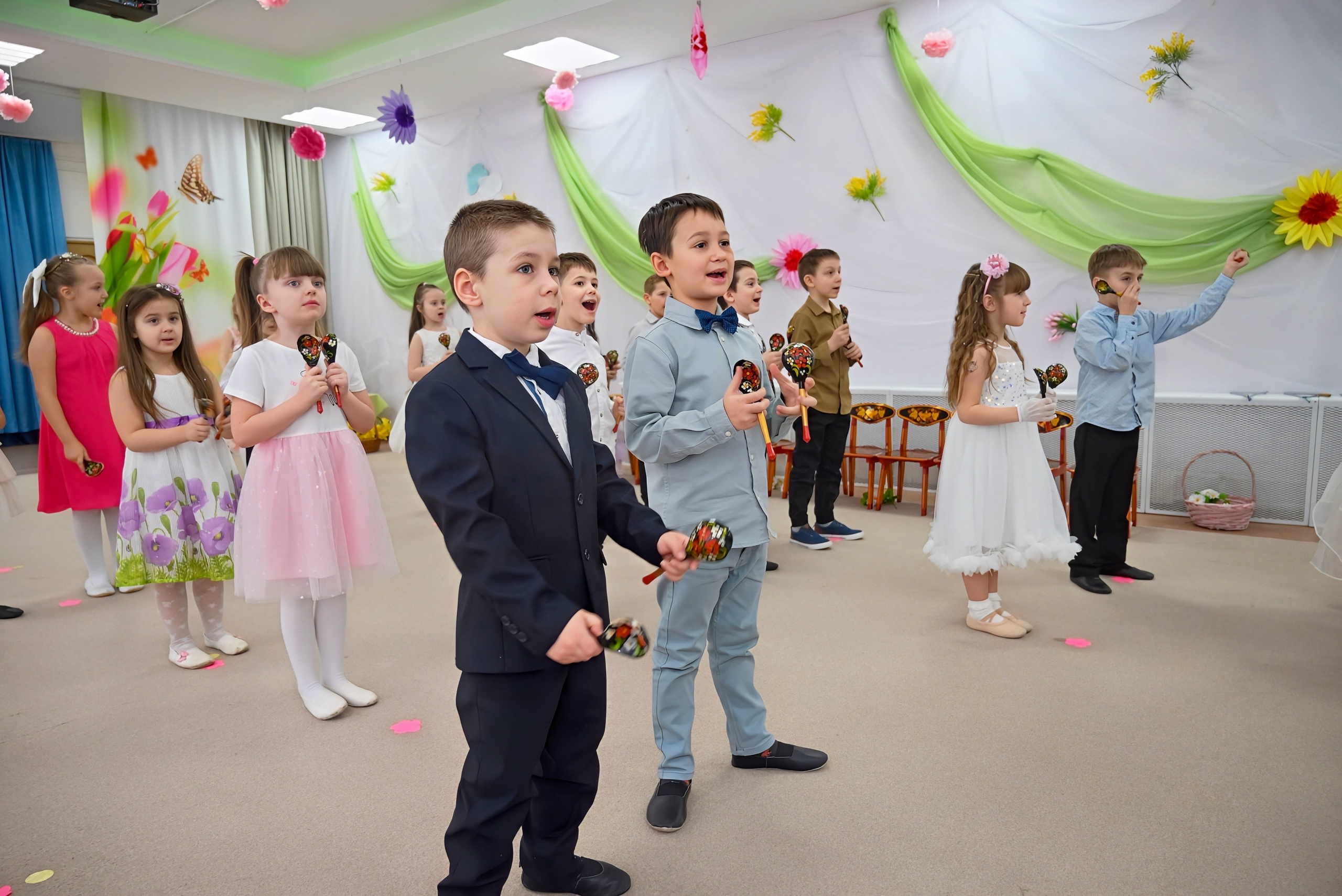 Праздник в группе Цветик семицветик. Семейный и детский фотограф Москва