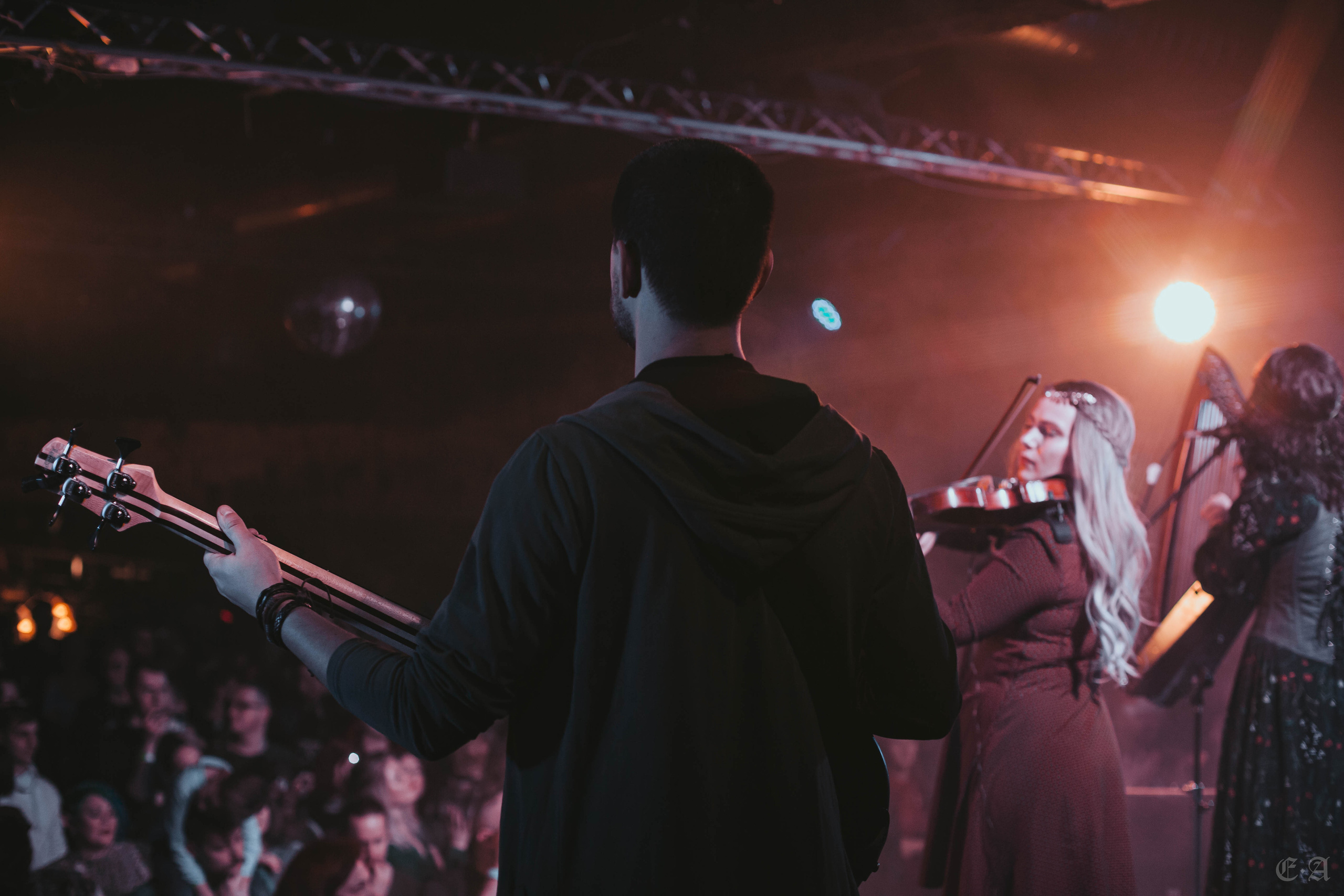 Сны Саламандры на фестивале «Йоль». Фотограф Ellairen