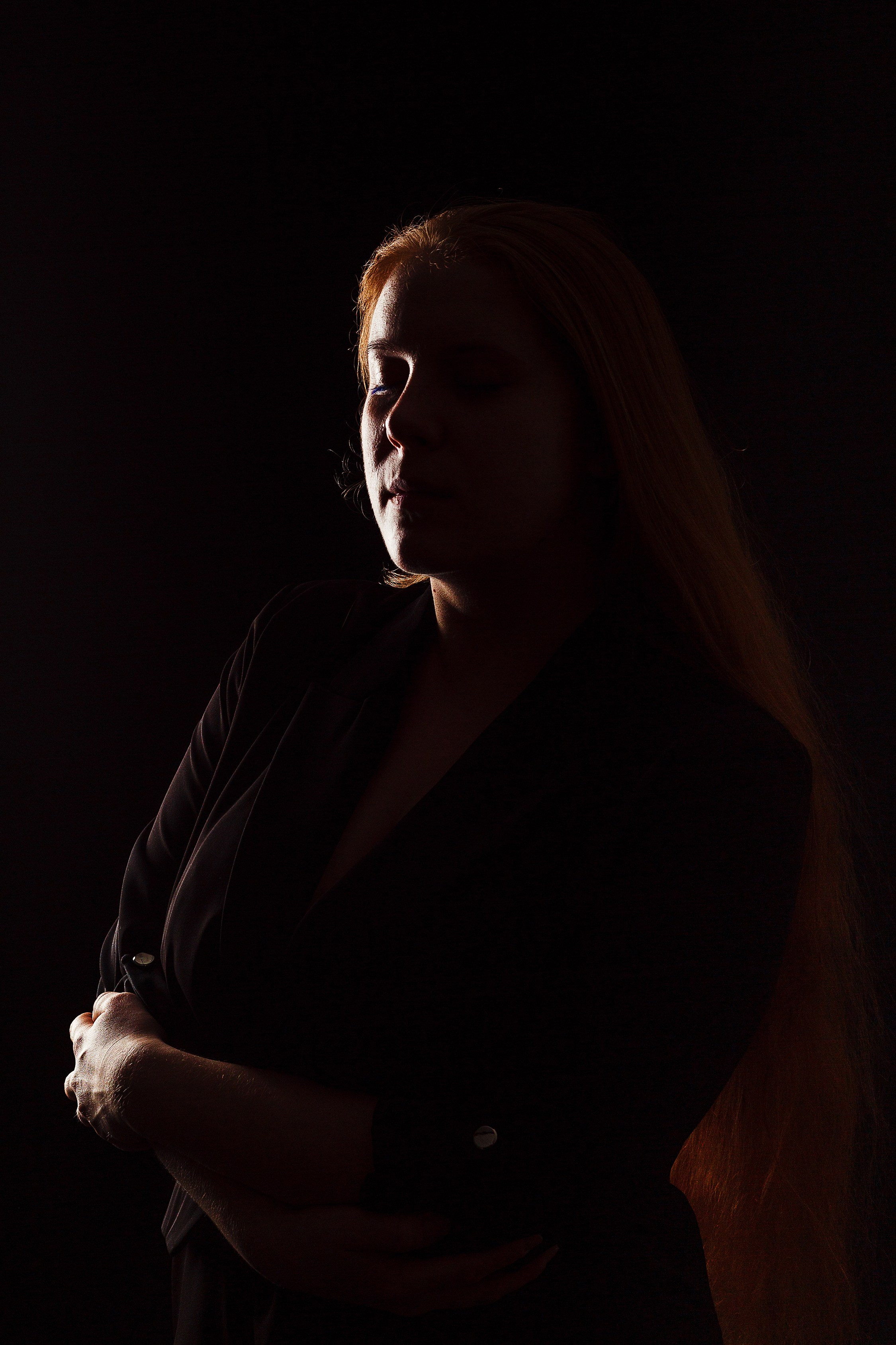 Фотосессия в студии. Фото для сайта знакомств. Профессиональный фотограф в Санкт-Петербурге. Фото для девушек. Портретная фотосессия. Частная фотосъёмка в СПб. Фото для корпоративного чата. Частная фотосессия. Портретная фотосъёмка. Фотограф на портфолио. Ню фотосъёмка. Будуарная фотосессия.