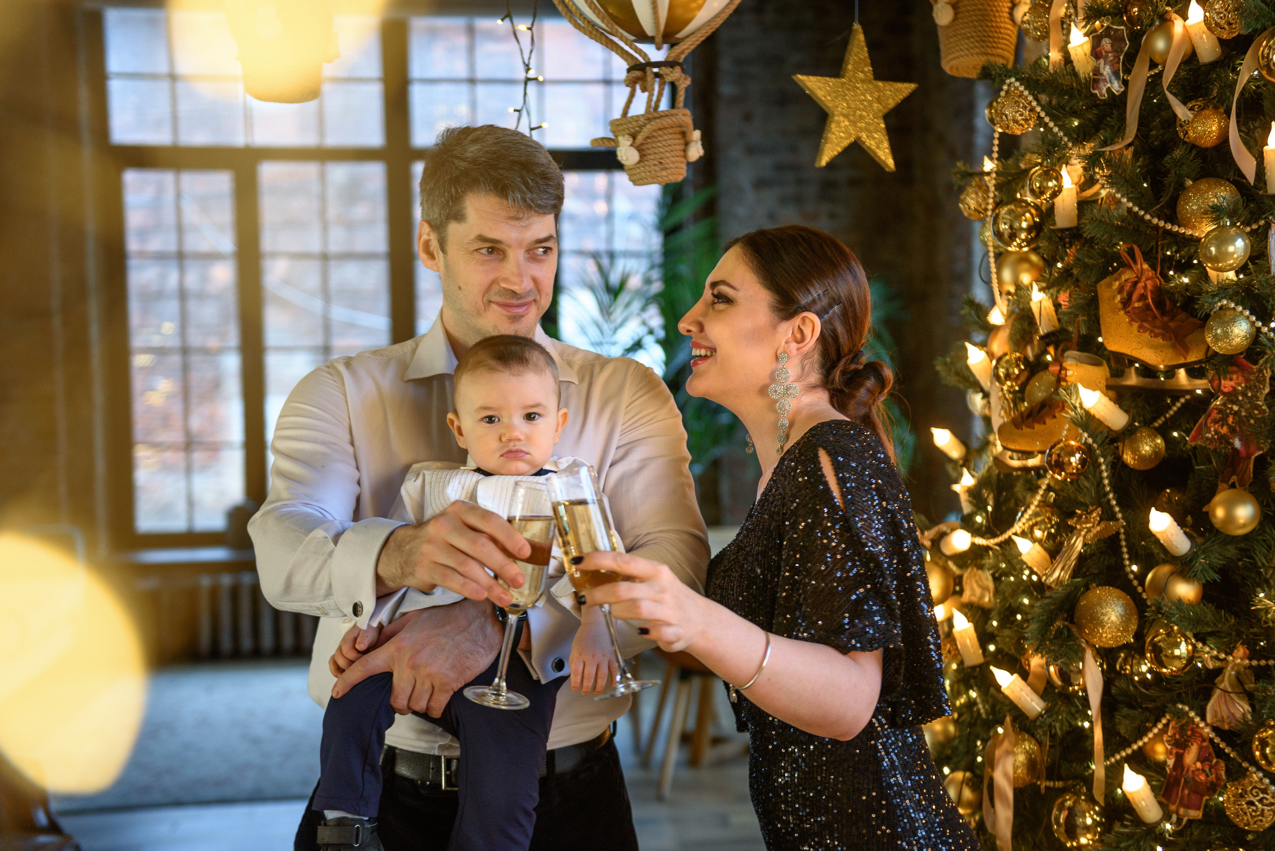 Новогодняя семейная фотосессия в фотостудии Lampa, зал Вольфрам. Semerlina.ru