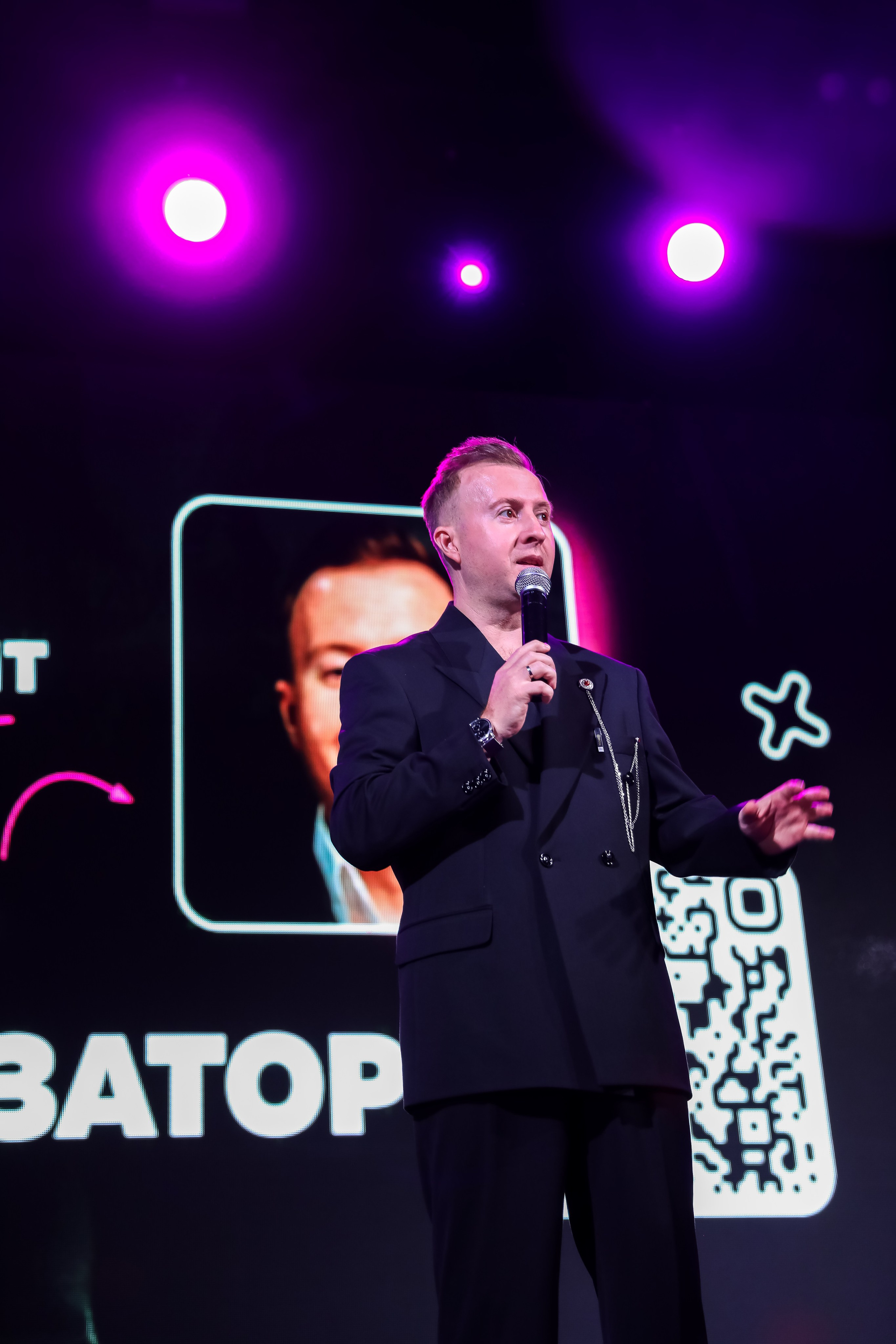 REELS CONTENT — НЕТВОРКИНГ. Photographer Viktoriya Markushina «My world throug»