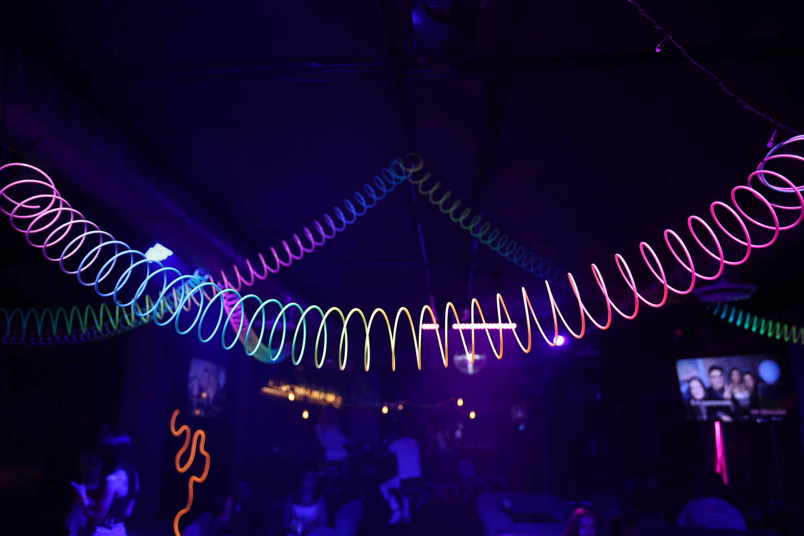 Neon Party 01.08.25. Мята Спортивная — Кальянная, караоке, бар в Минске