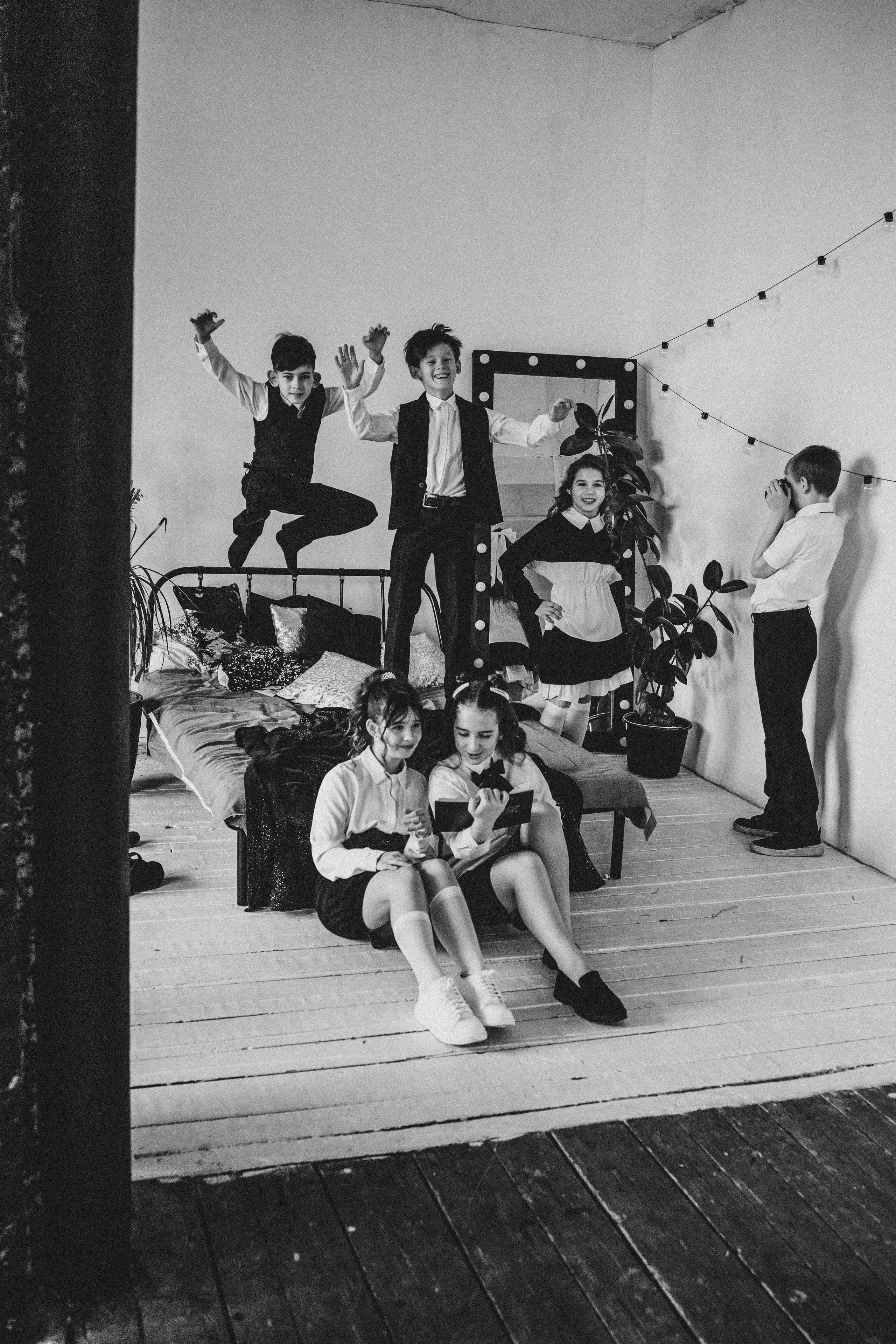 Выпускные альбомы 4класс. Выпускные альбомы Саратов Энгельс фотограф Титова Ирина