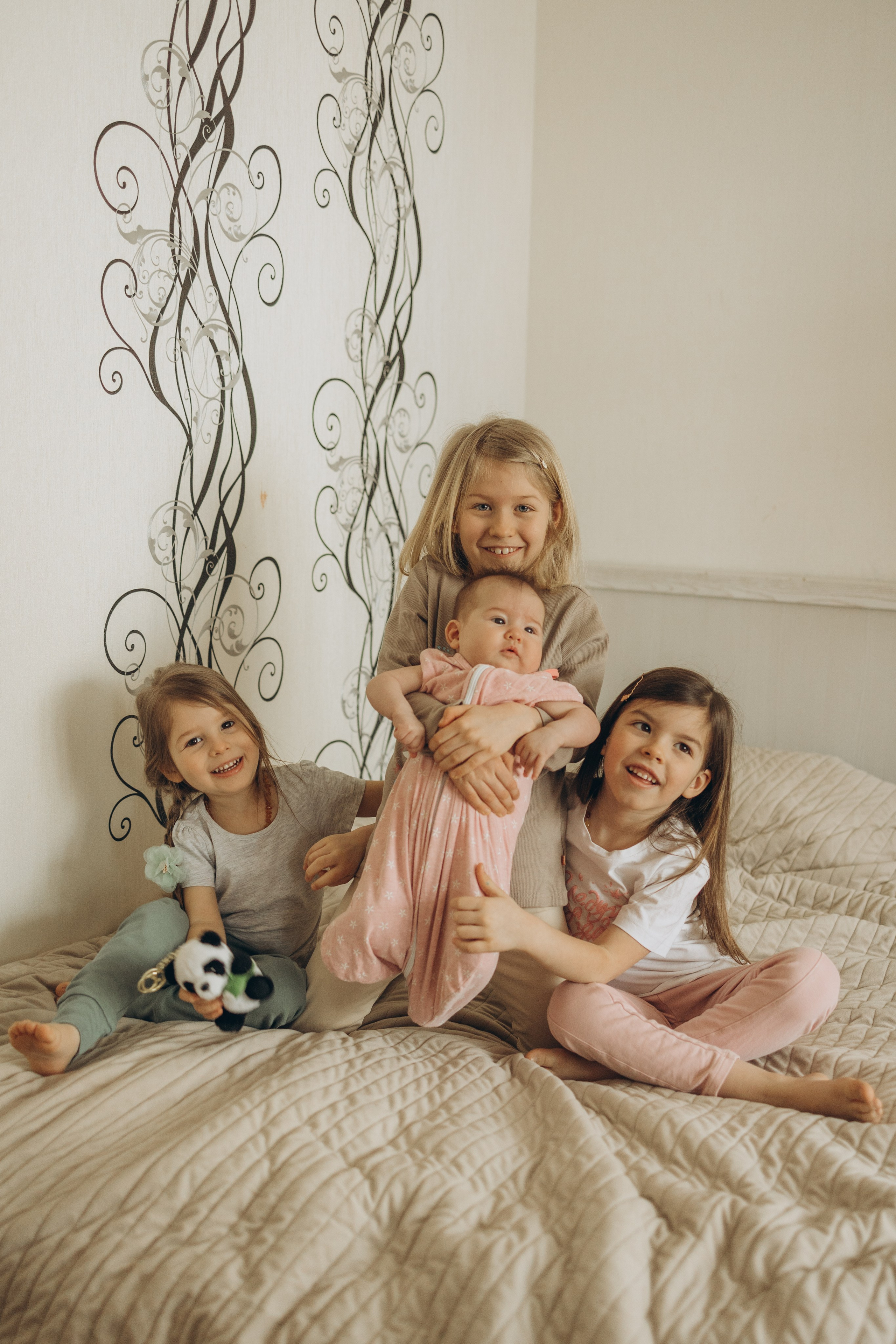 Эля, Вася, Алиса, Ева, Мира и Яся. Семейный фотограф в Москве Виктория Ястребинская