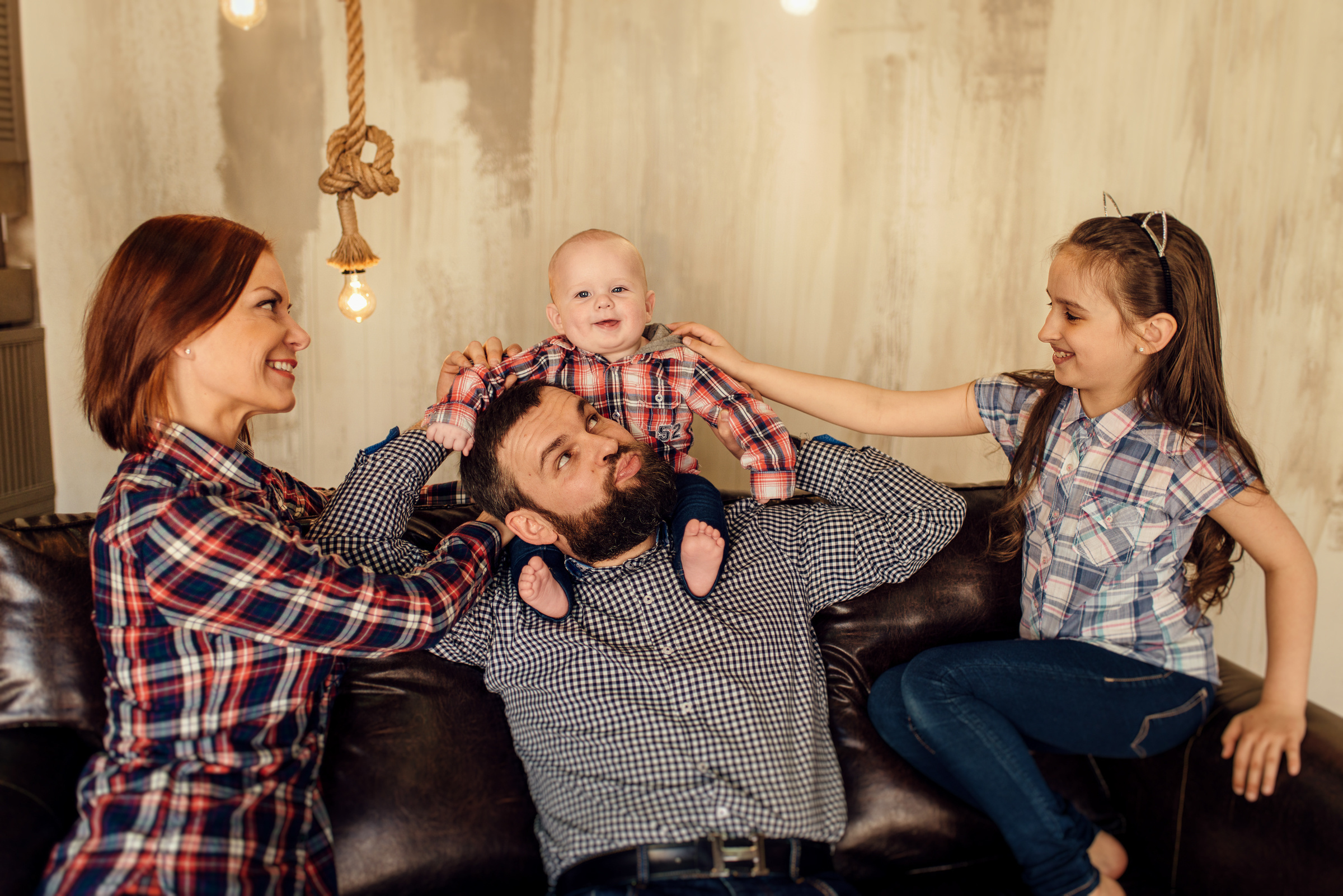 Семейная фотосессия в студии Pavilion. Свадебный фотограф в Санкт-Петербурге Венера Ахметова