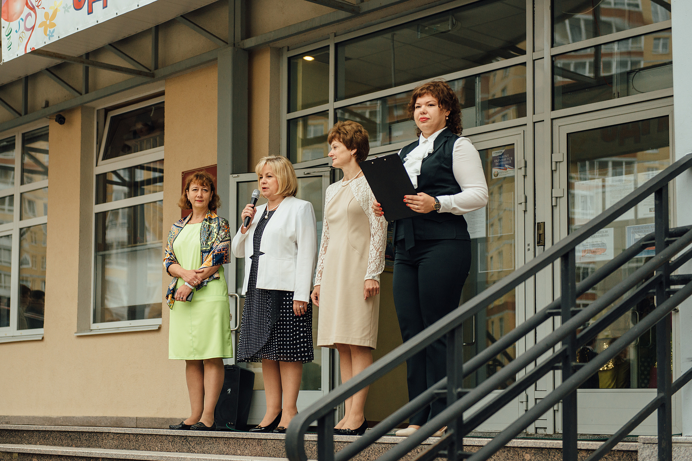 Фотограф на 1-е сентября, фотосъёмка 1-го сентября. Свадебный фотограф в Санкт-Петербурге Венера Ахметова