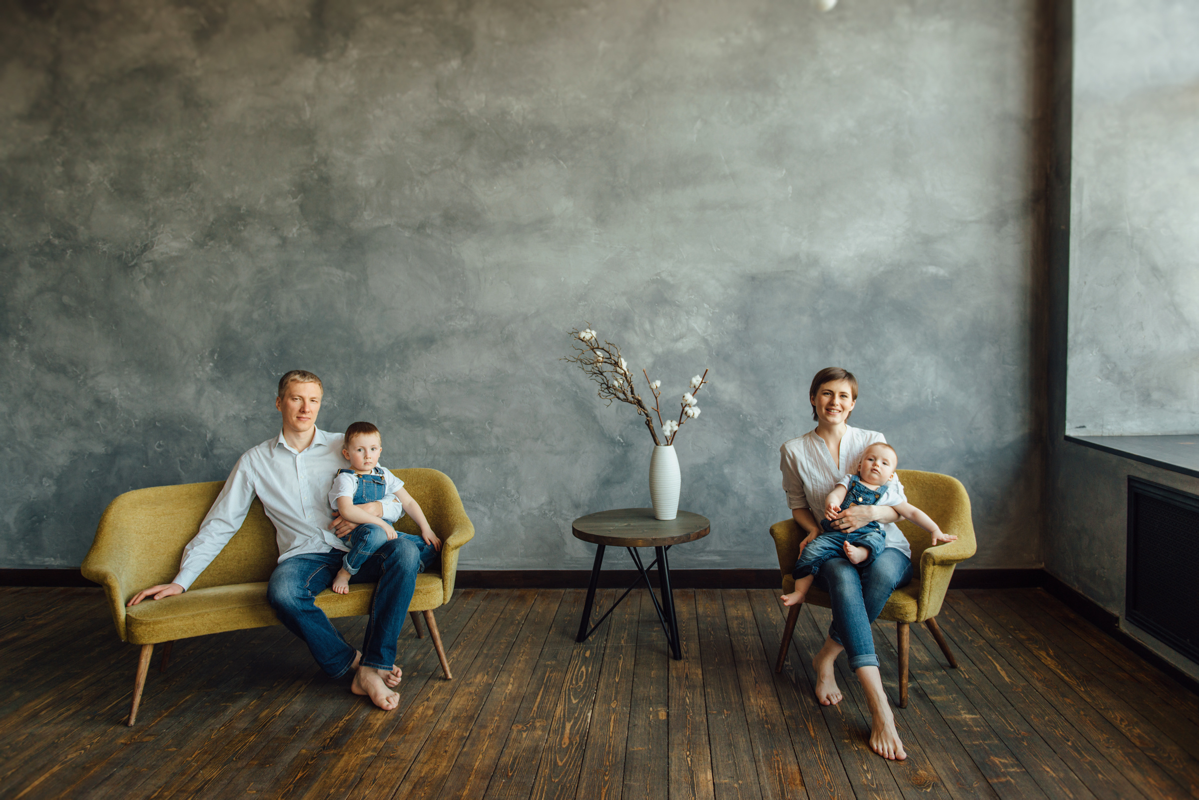 семейная фотосессия в фотостудии