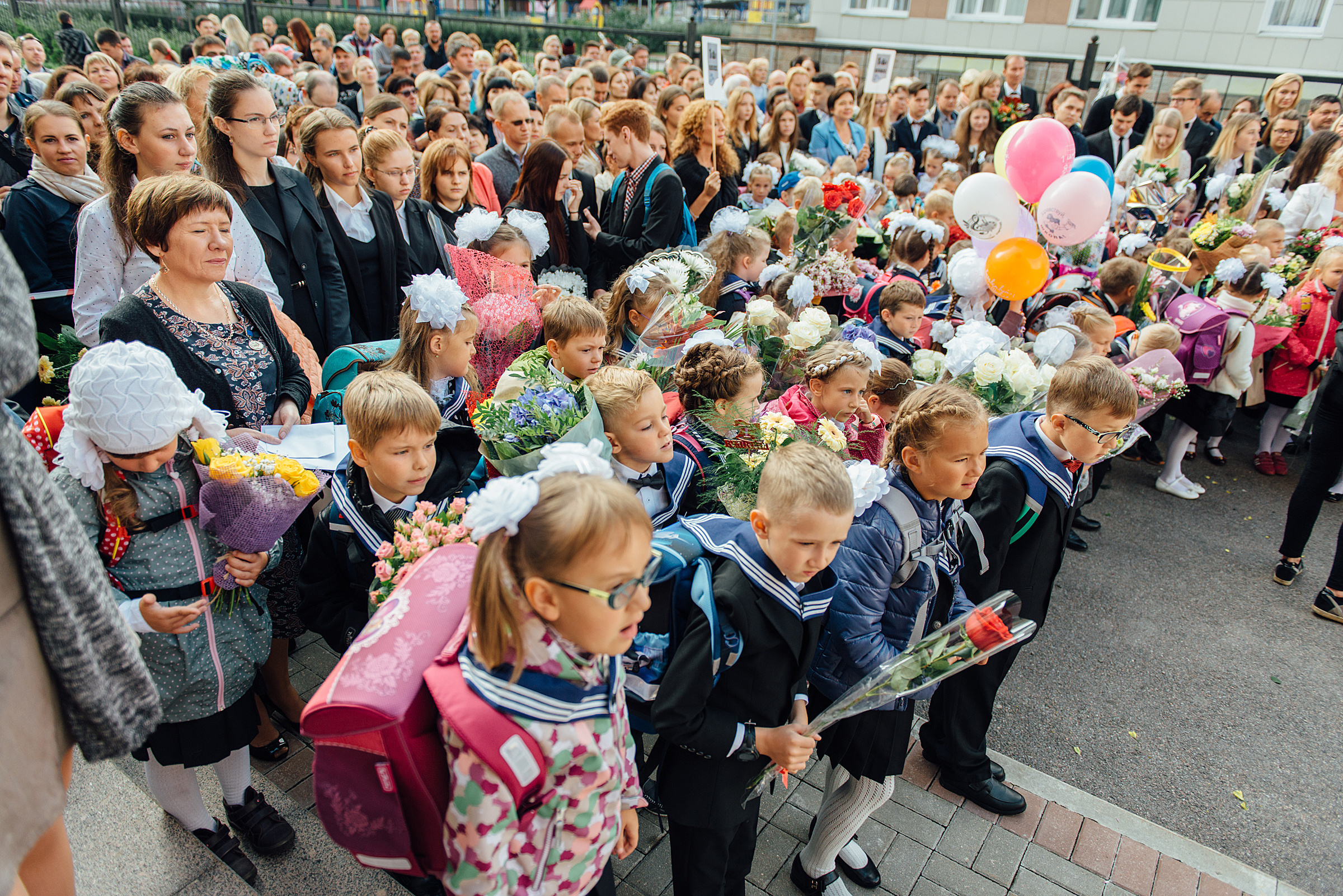 Фотограф на 1-е сентября, фотосъёмка 1-го сентября. Свадебный фотограф в Санкт-Петербурге Венера Ахметова