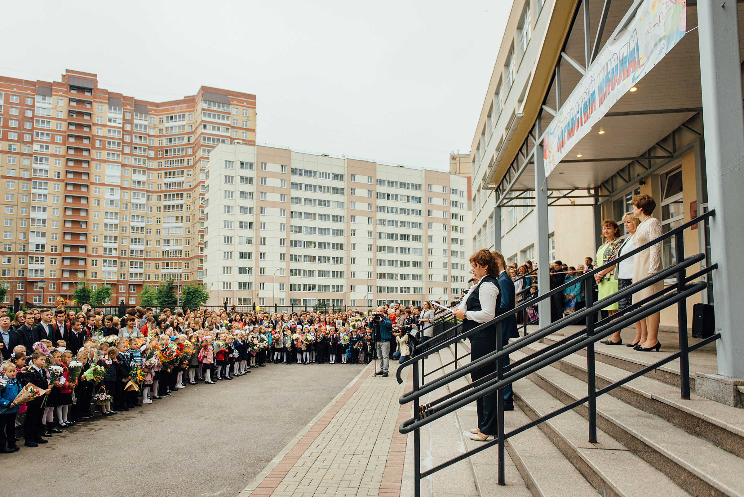 Фотограф на 1-е сентября, фотосъёмка 1-го сентября. Свадебный фотограф в Санкт-Петербурге Венера Ахметова