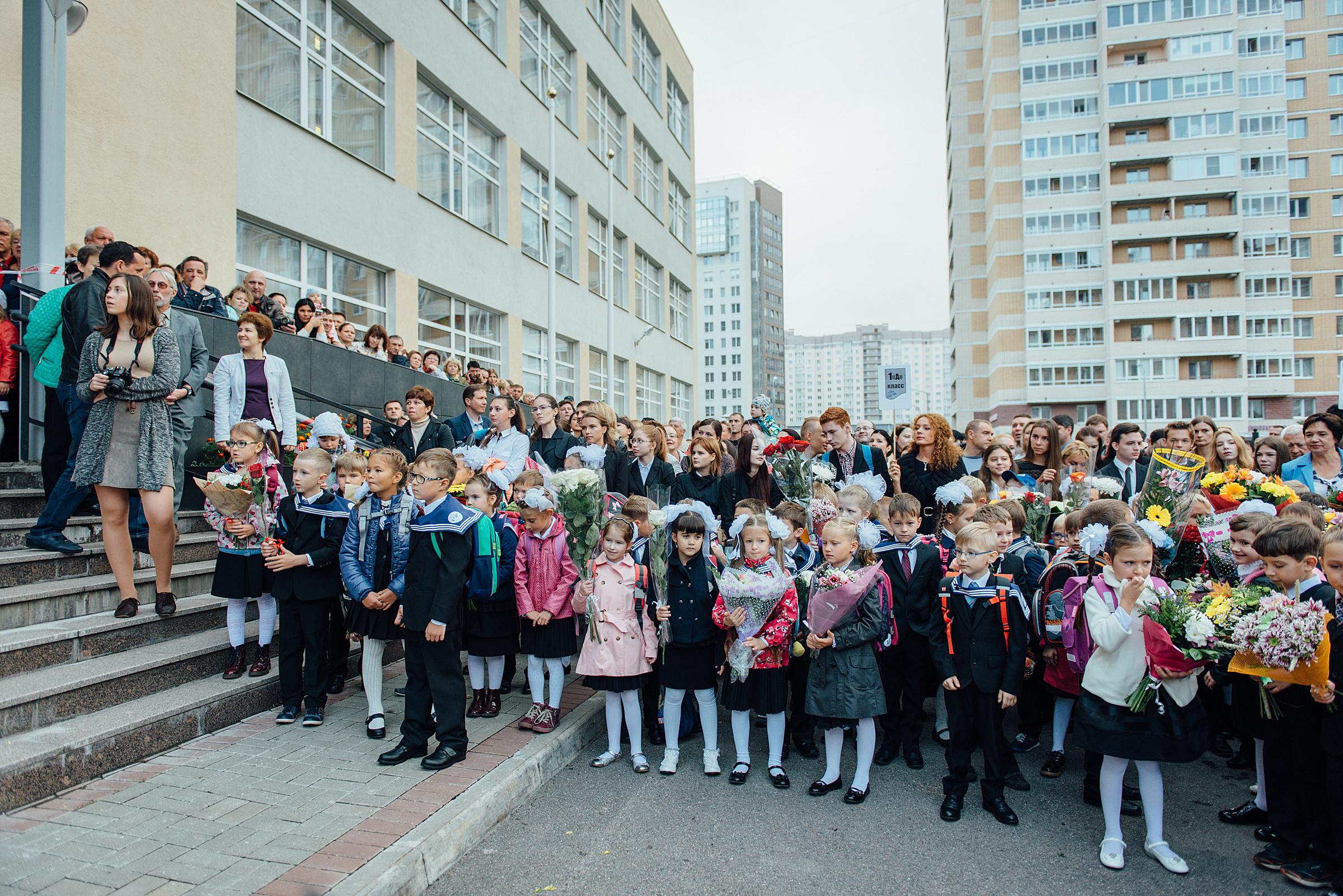 Фотограф на 1-е сентября, фотосъёмка 1-го сентября. Свадебный фотограф в Санкт-Петербурге Венера Ахметова