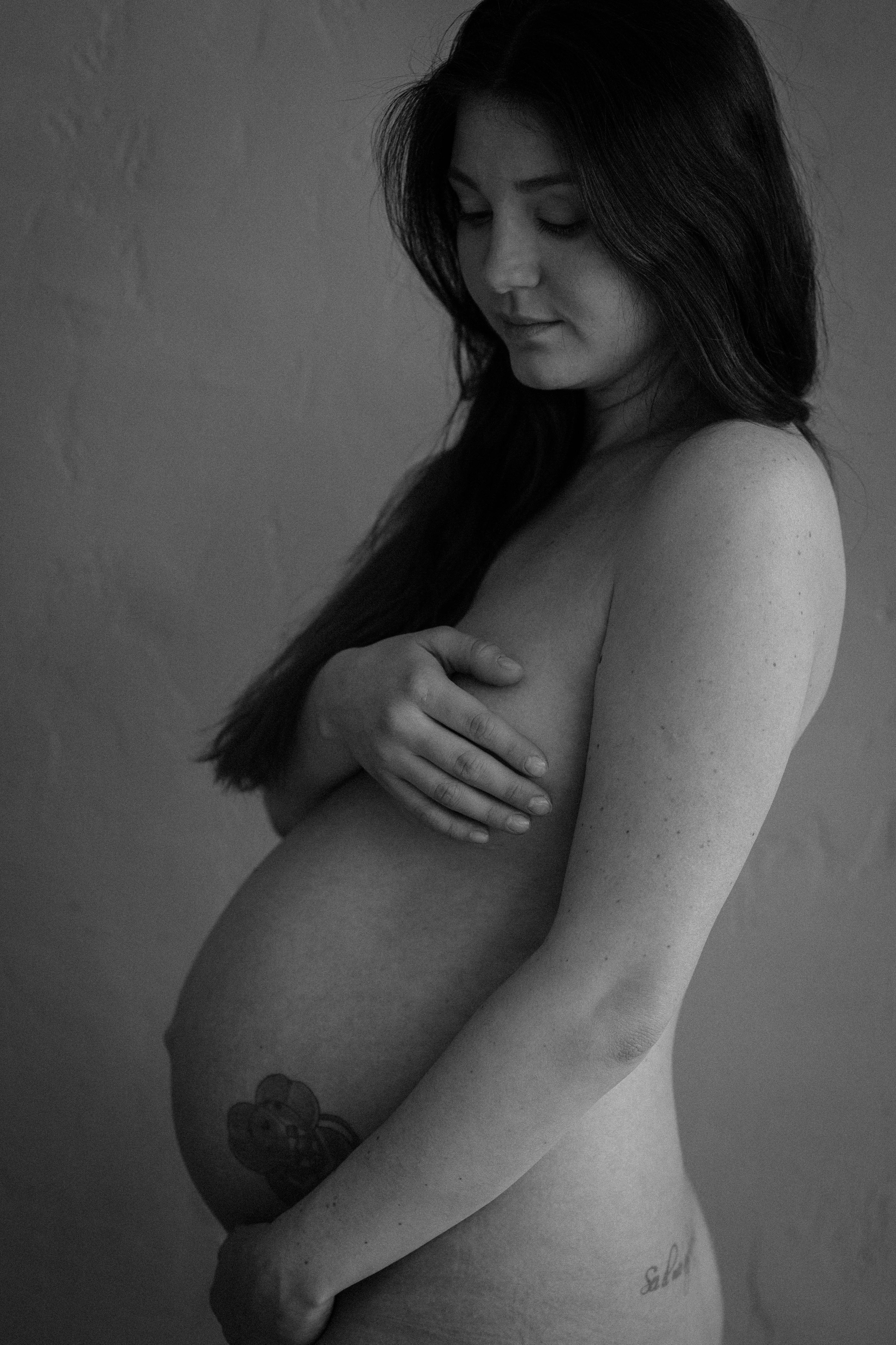 Фотосессия беременности в студии